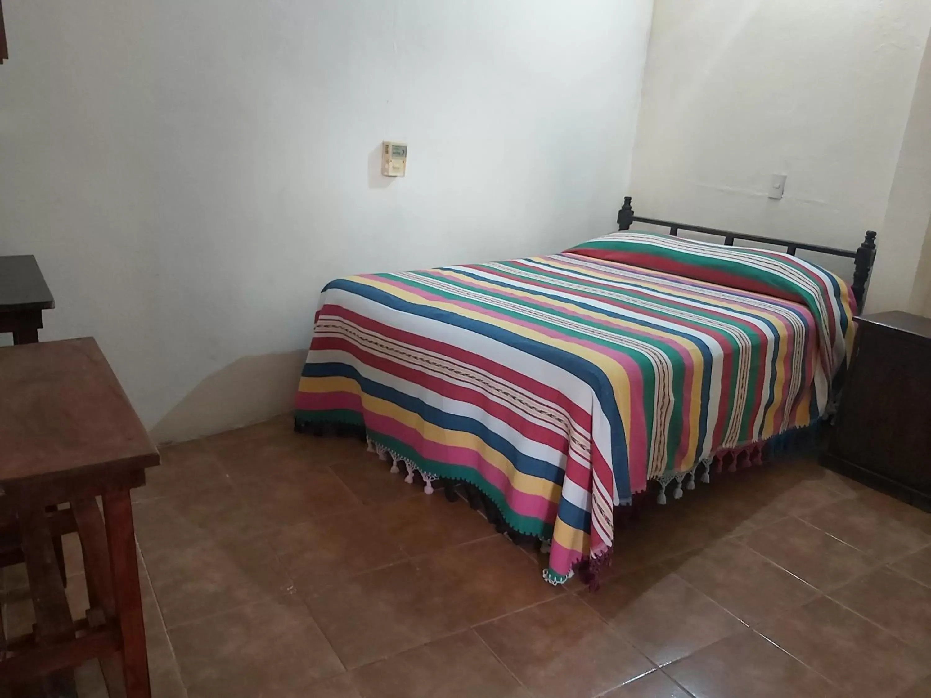 Small Single Room - single occupancy in Hotel Posada Playa Manzanillo Small Single Room - single occupancy in Hotel Posada Playa Manzanillo