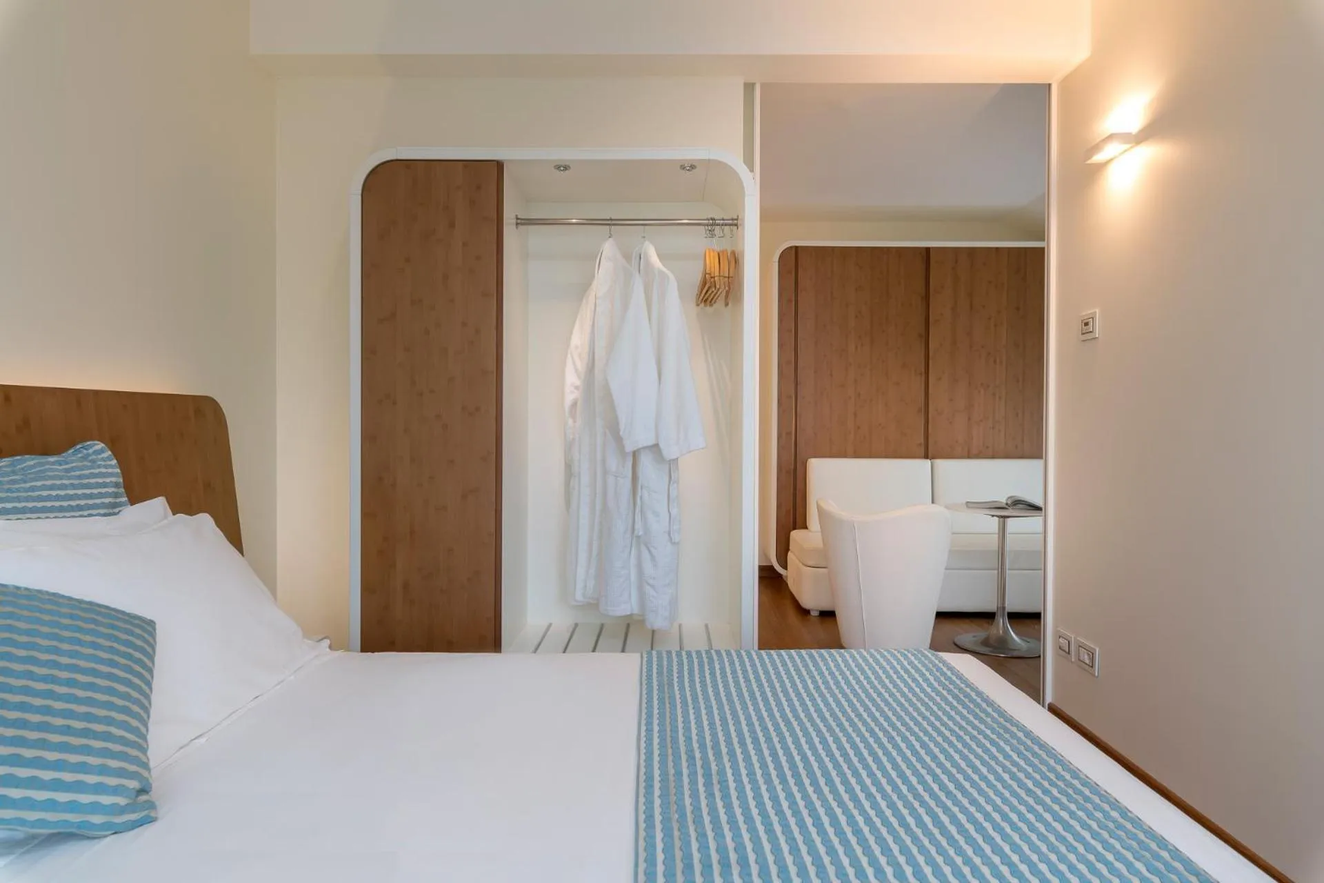 Photo of the whole room, Bed in T-Suite Hotel