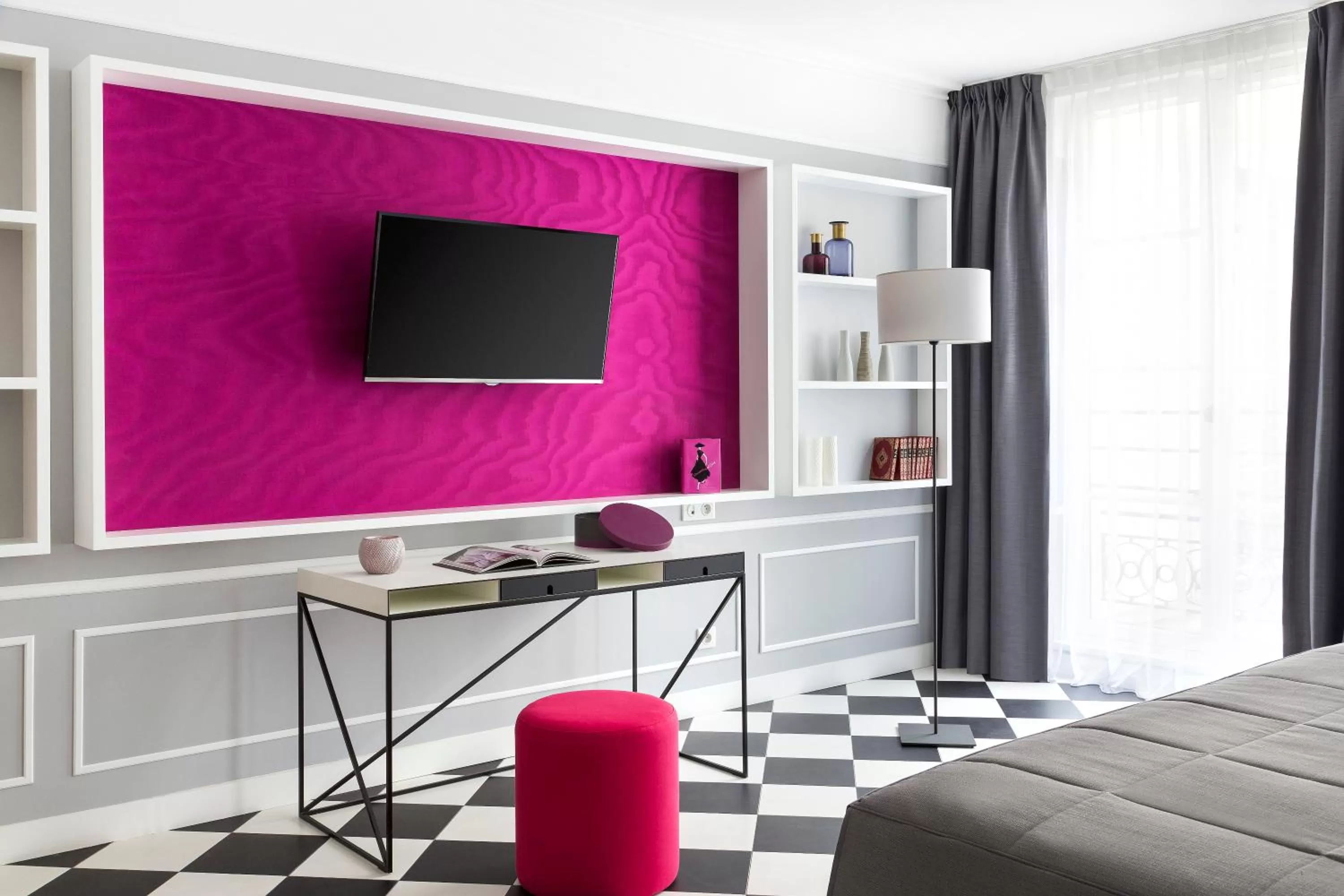 Bed in Citadines Opéra Paris