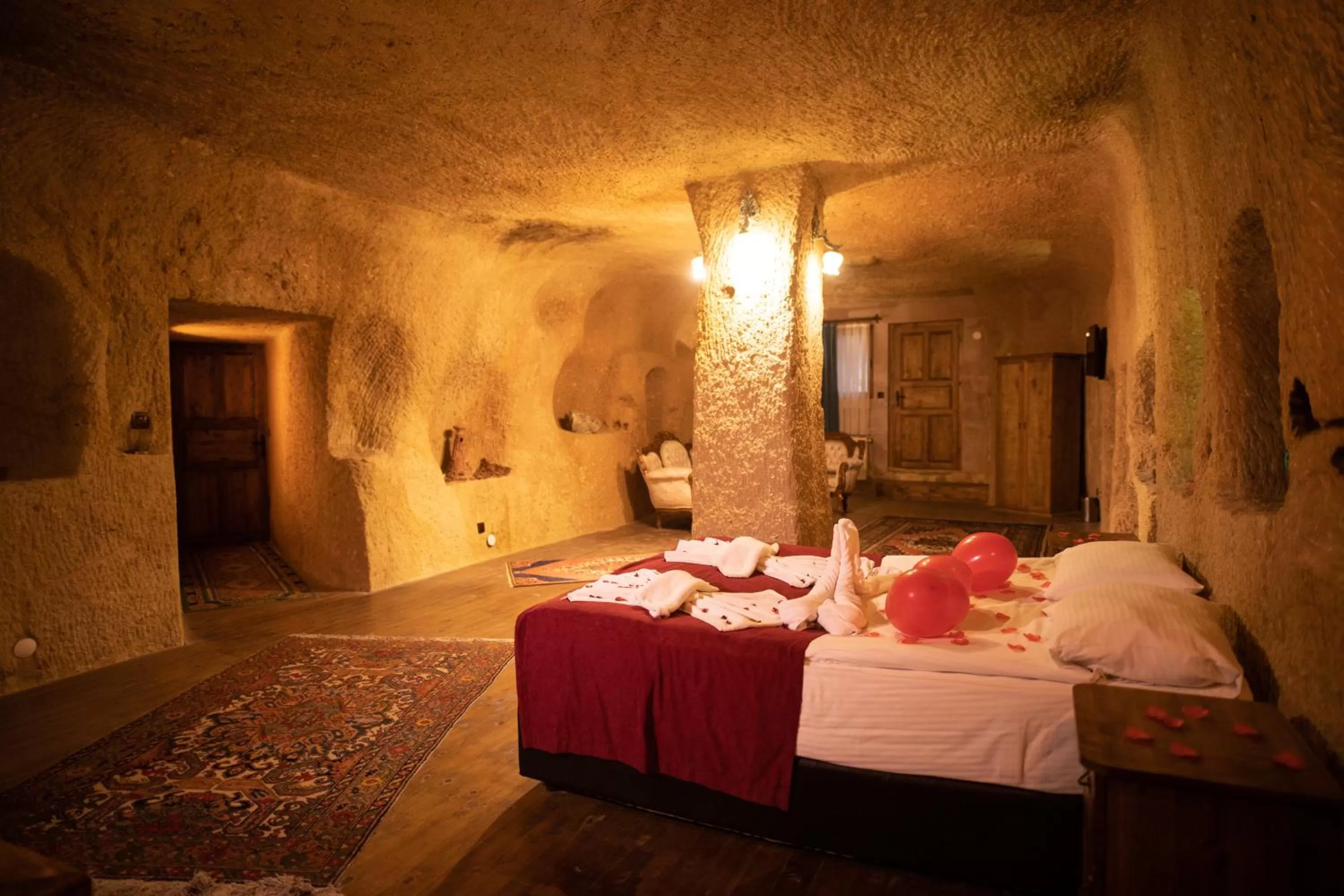 Bed in 7 Oda Kapadokya Cave Hotel