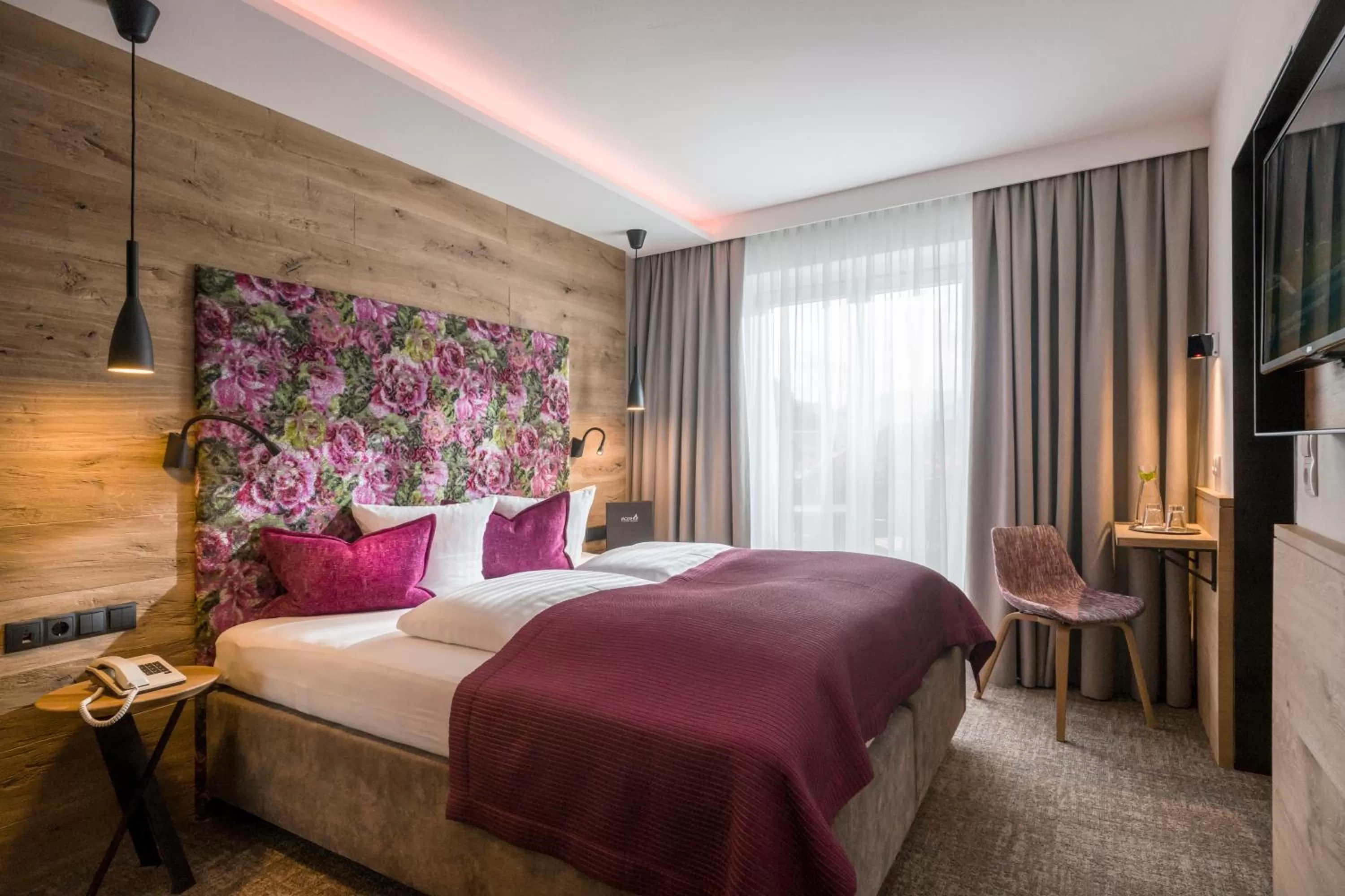 Photo of the whole room, Bed in Hotel Jägerhof und Jagdhaus