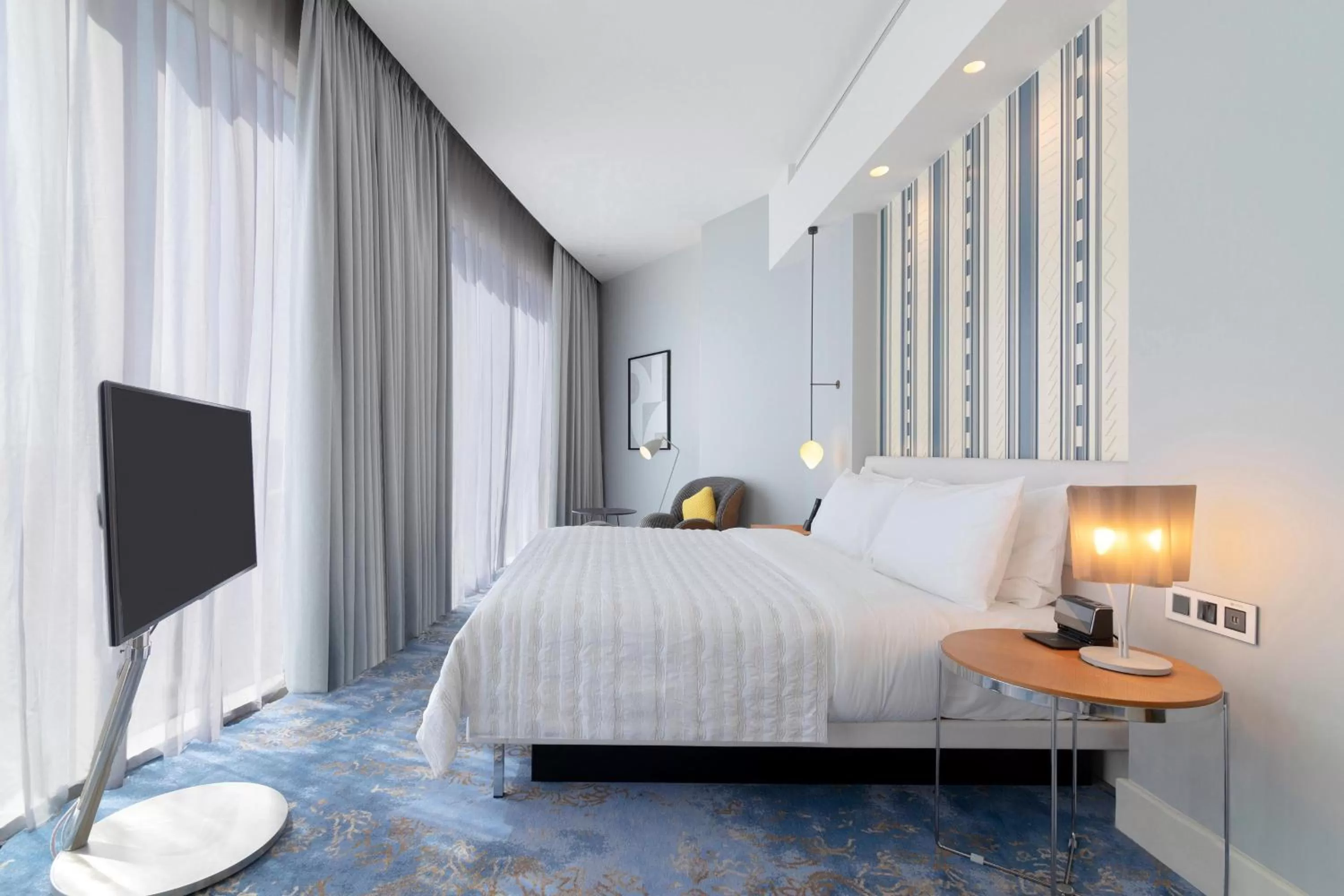 Bedroom, Bed in Le Meridien Riyadh