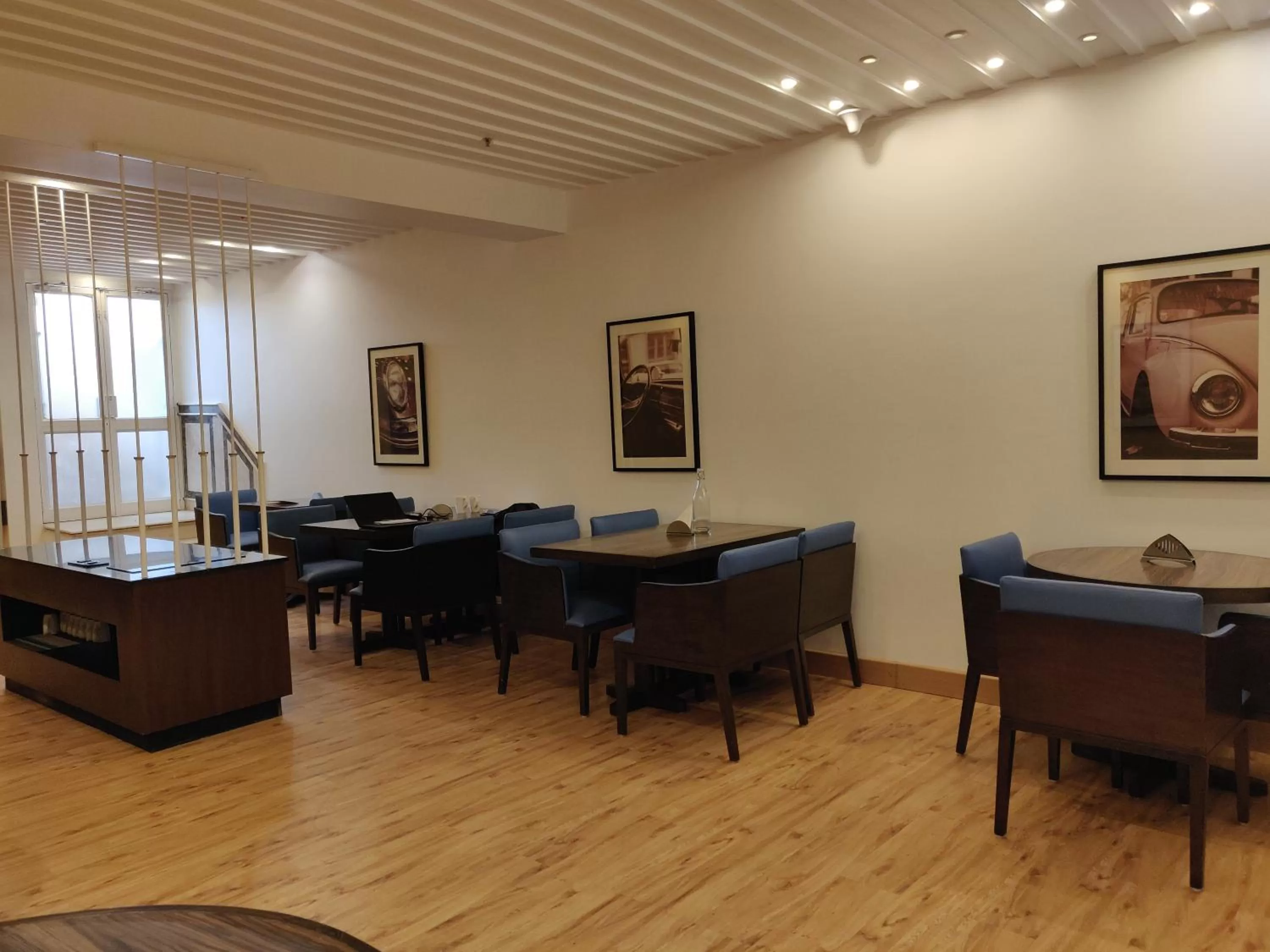 Restaurant/places to eat in Bloom Boutique l GK1