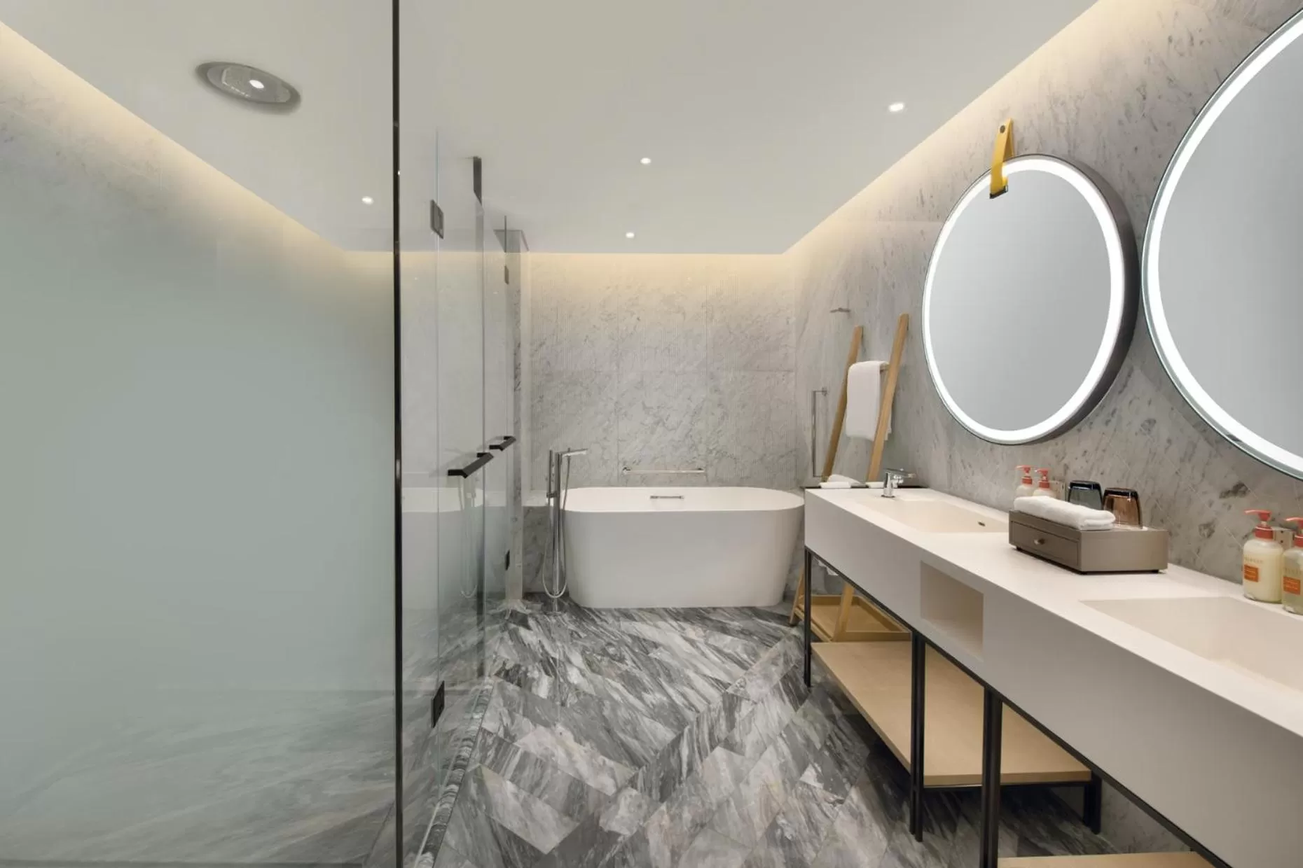 Toilet in Crowne Plaza Quanzhou Riverview by IHG