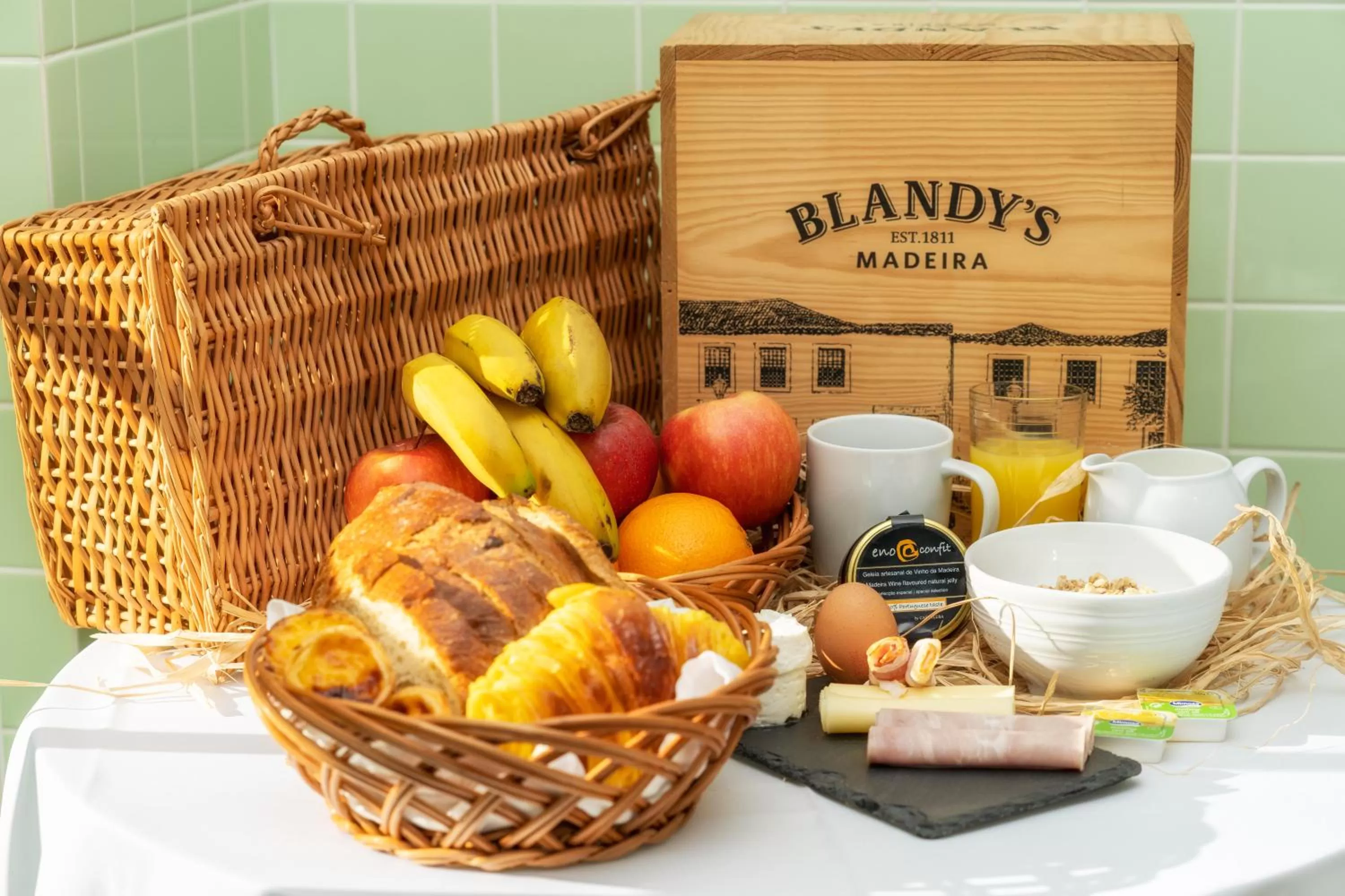 Breakfast in The Wine Lodges by An Island Apart