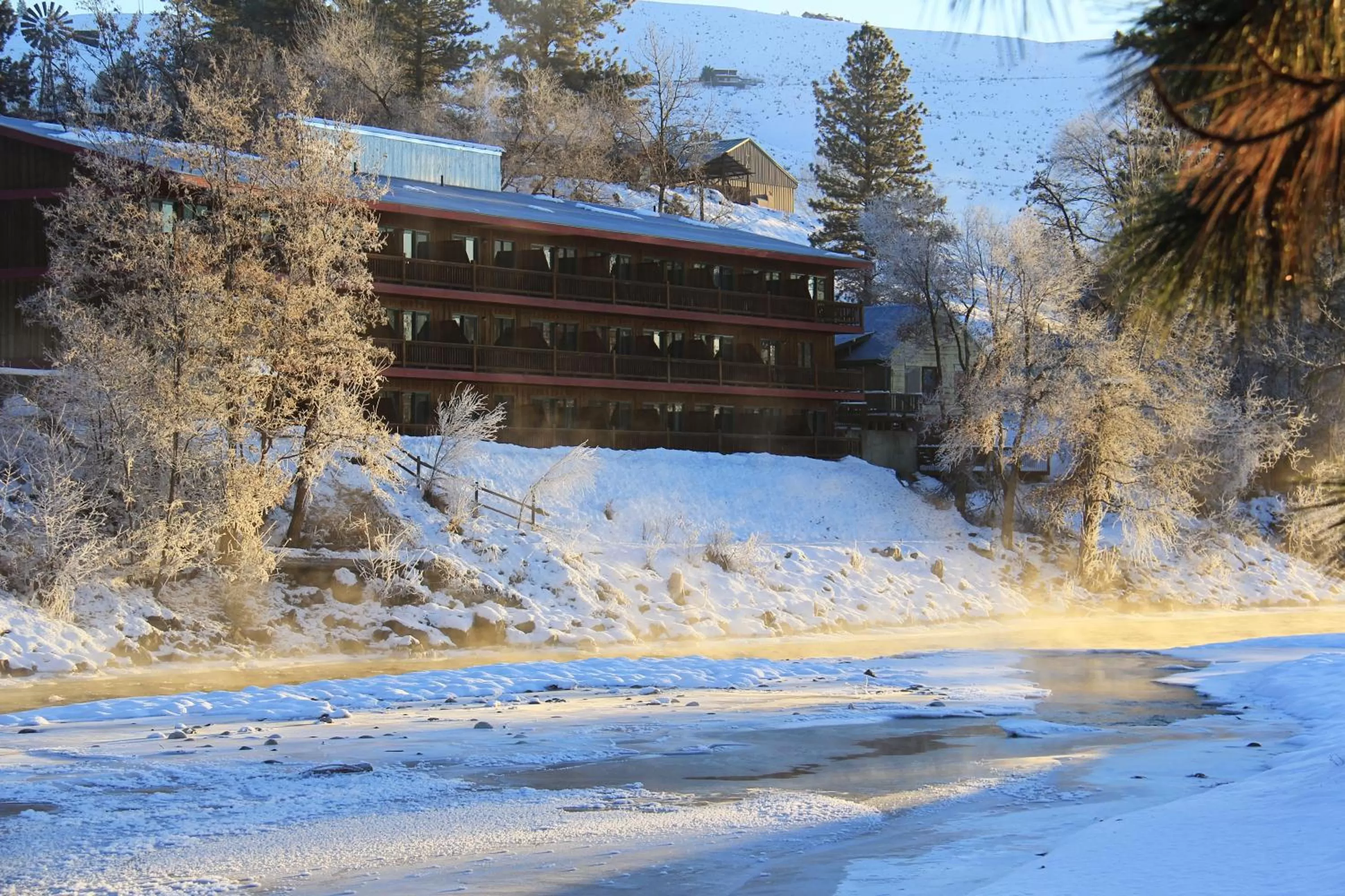 Property building in Hotel Rio Vista