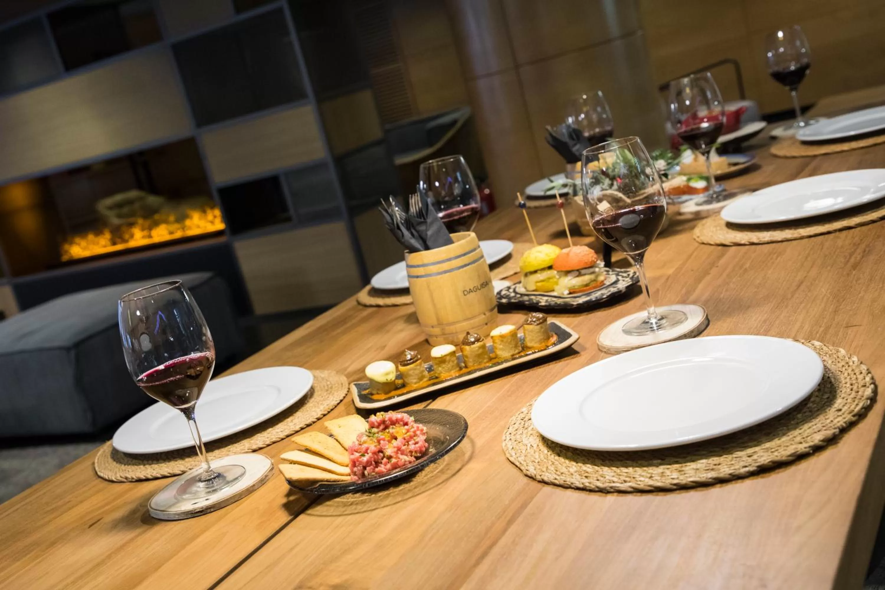 Restaurant/Places to Eat in Fènix Hotel