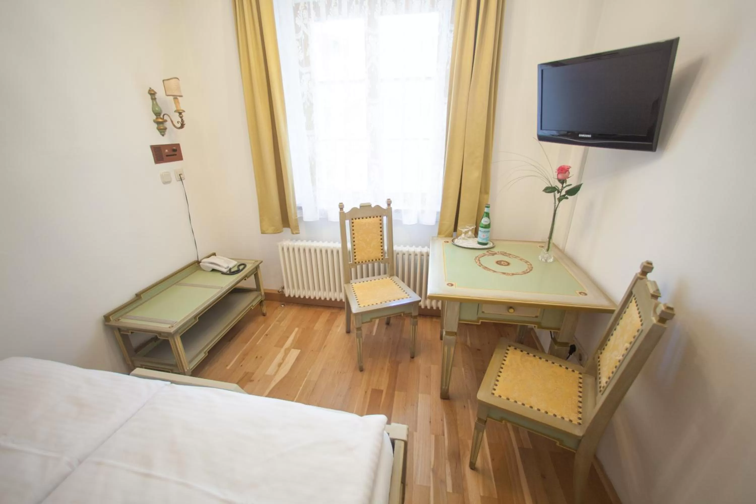 Other, TV/Entertainment Center in Hotel Wilder Mann