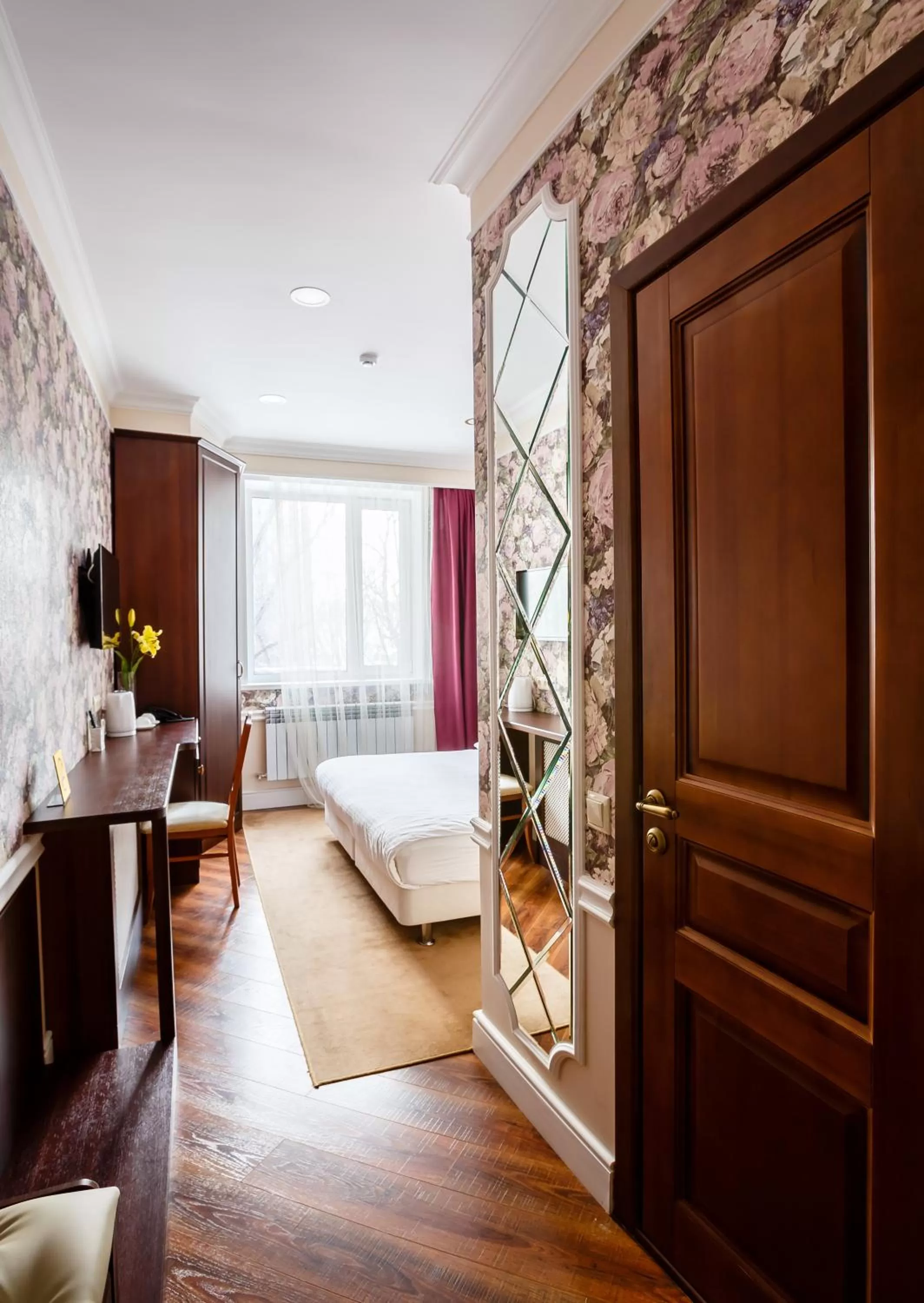 Photo of the whole room, Seating Area in Brown Hotel