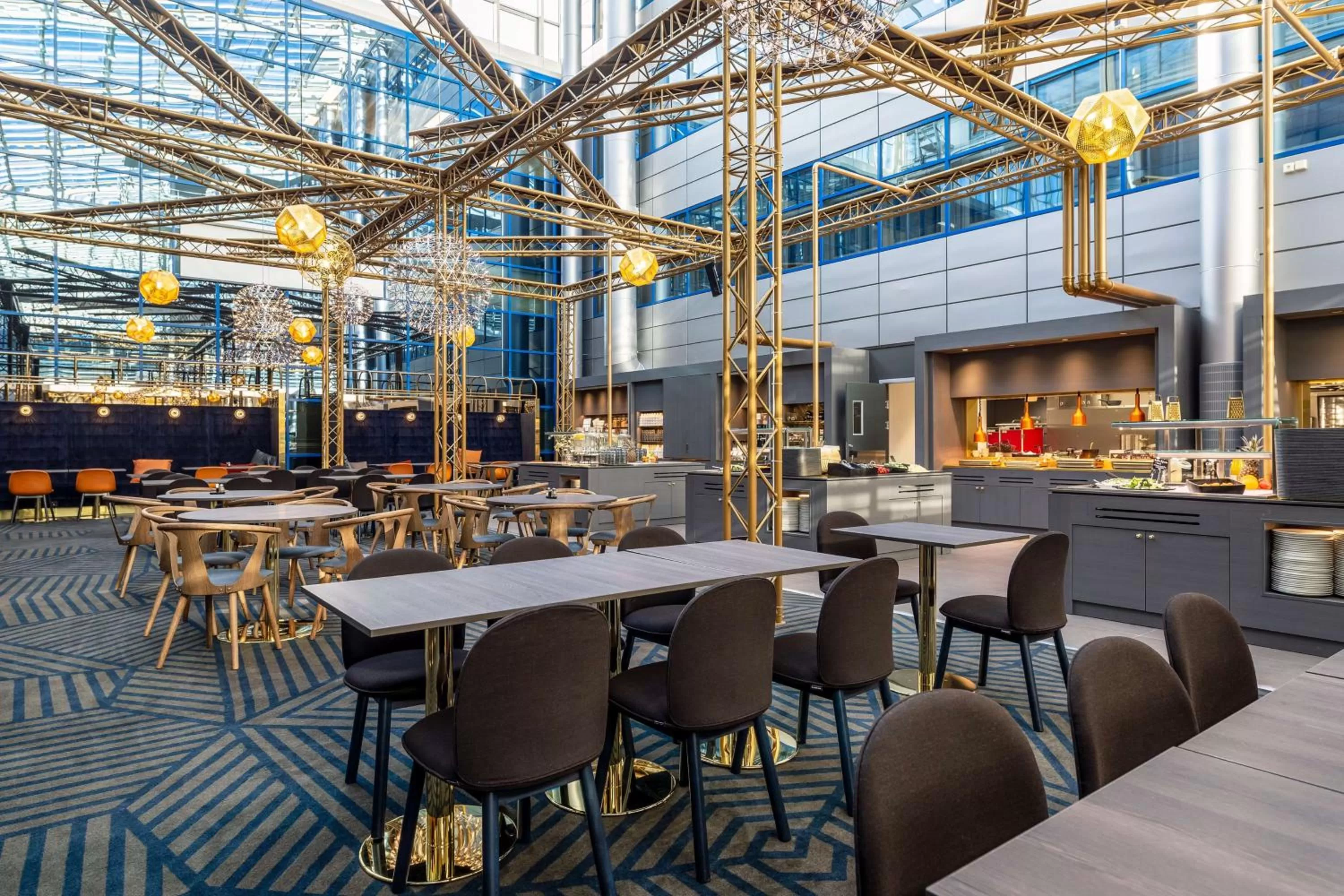 Restaurant/places to eat in Scandic Helsinki Airport