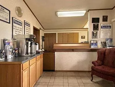 Double Room - Smoking in Knights Inn Greenville