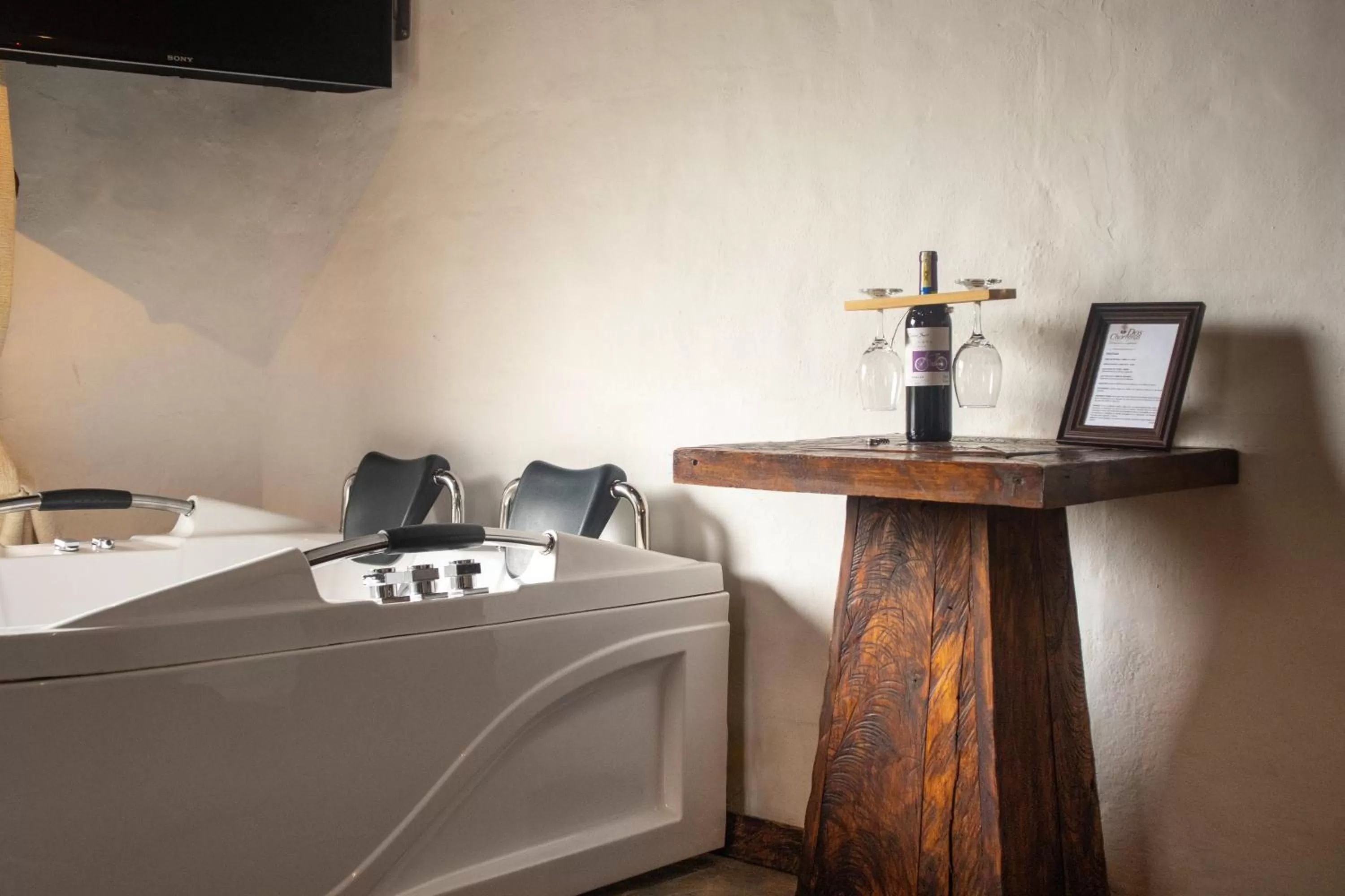 Hot Tub in Hacienda Hostería Dos Chorreras