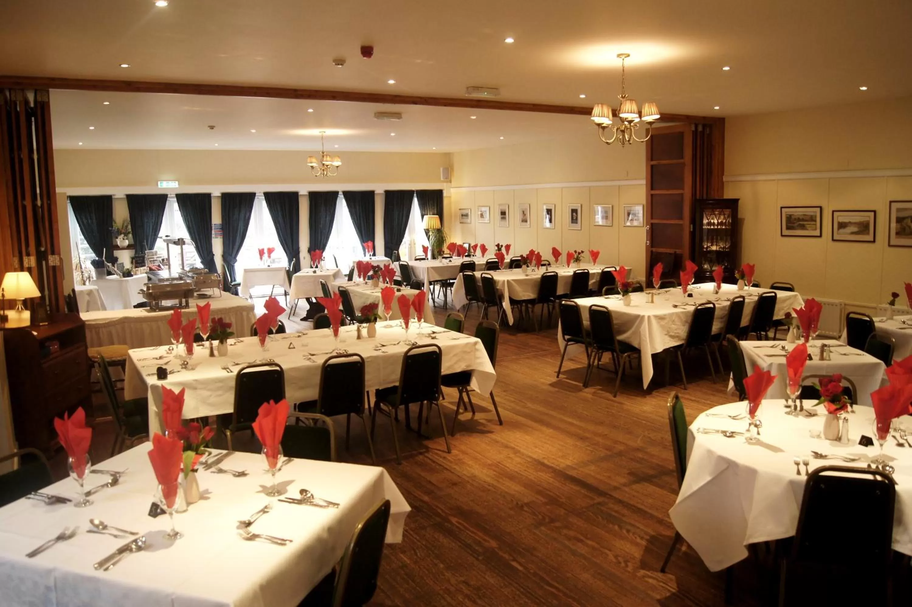 Restaurant/places to eat in Auld Cross Keys Inn