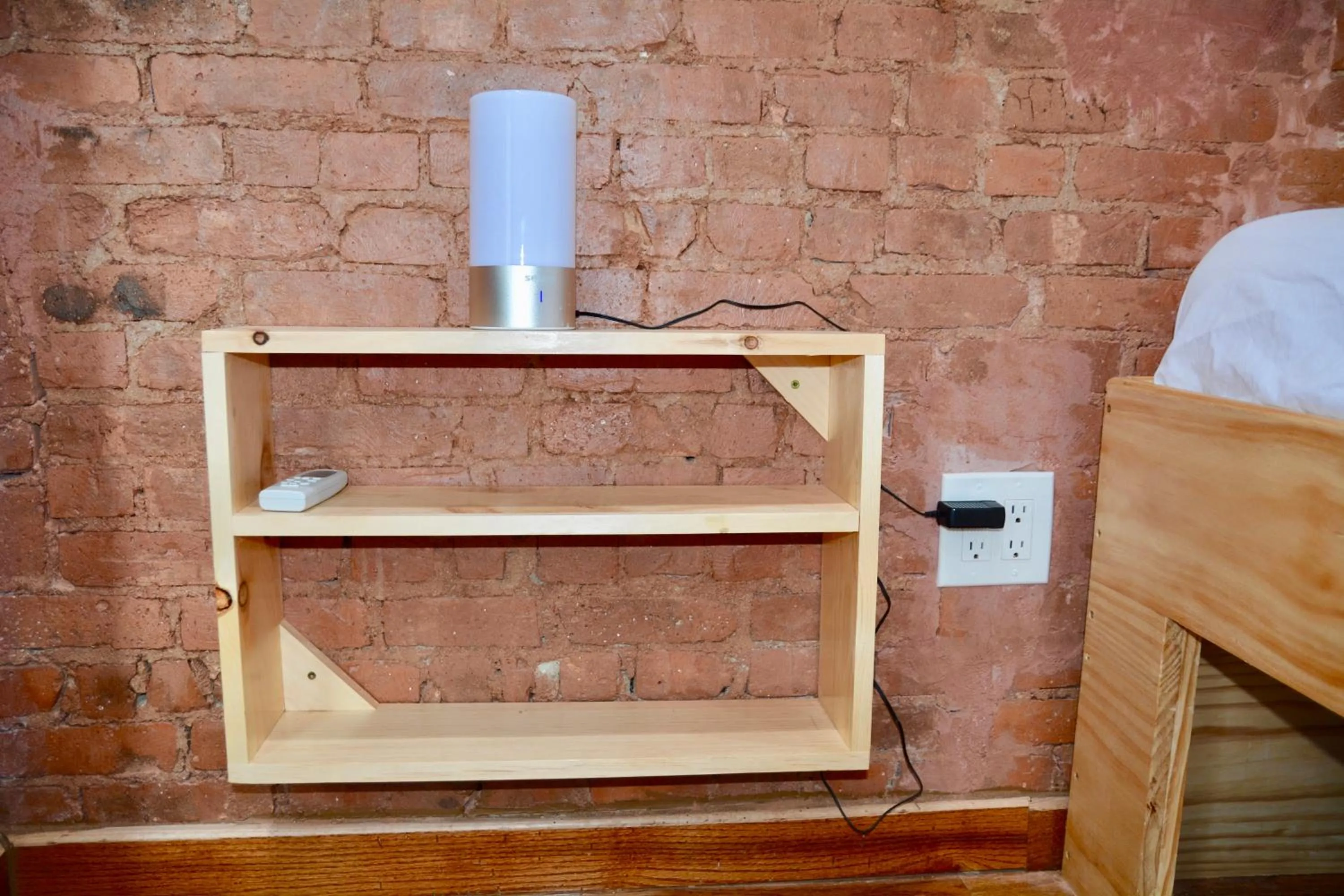 Deluxe Queen Room with Shared Bathroom - Non-Smoking in Morris Guest House