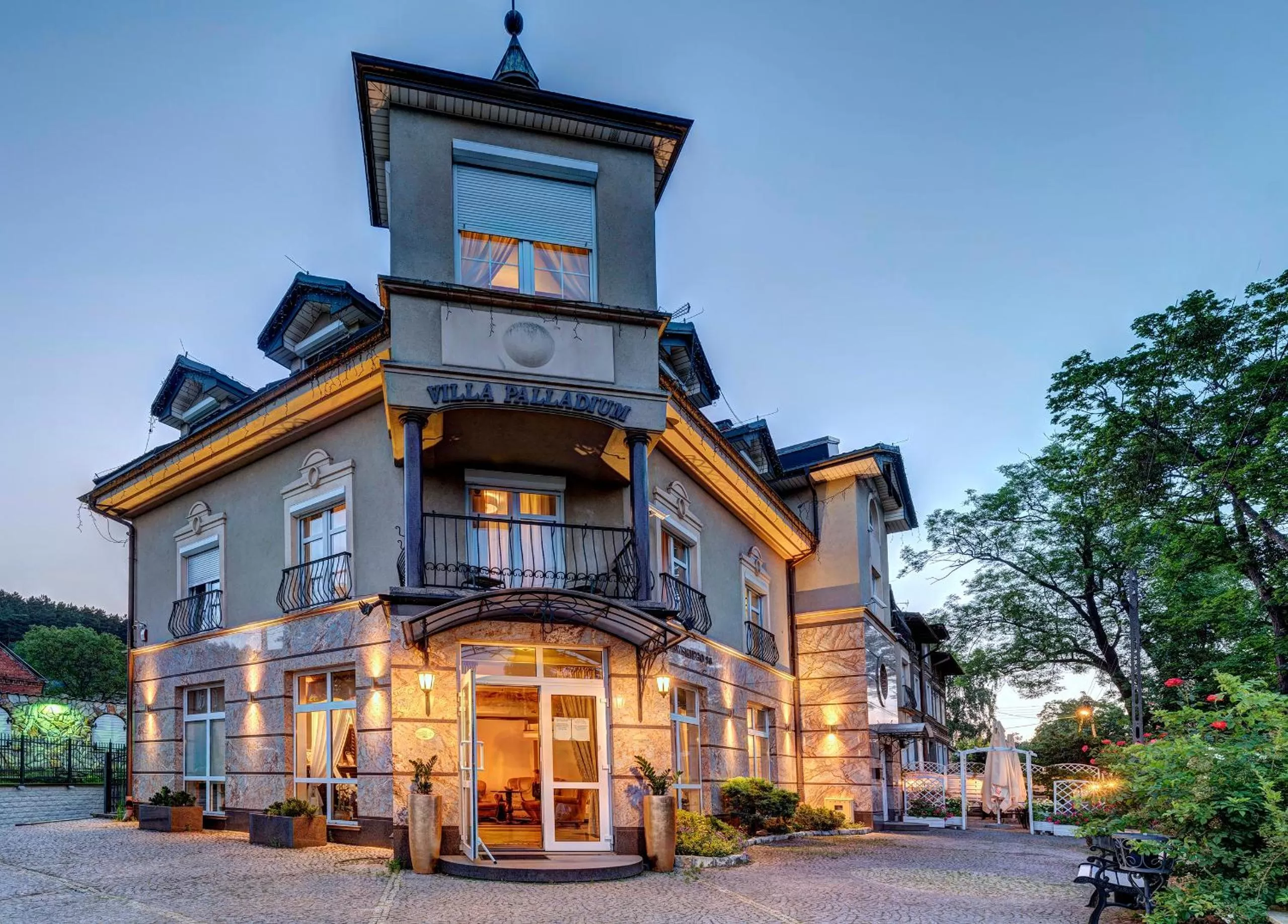 Property building in Villa Palladium