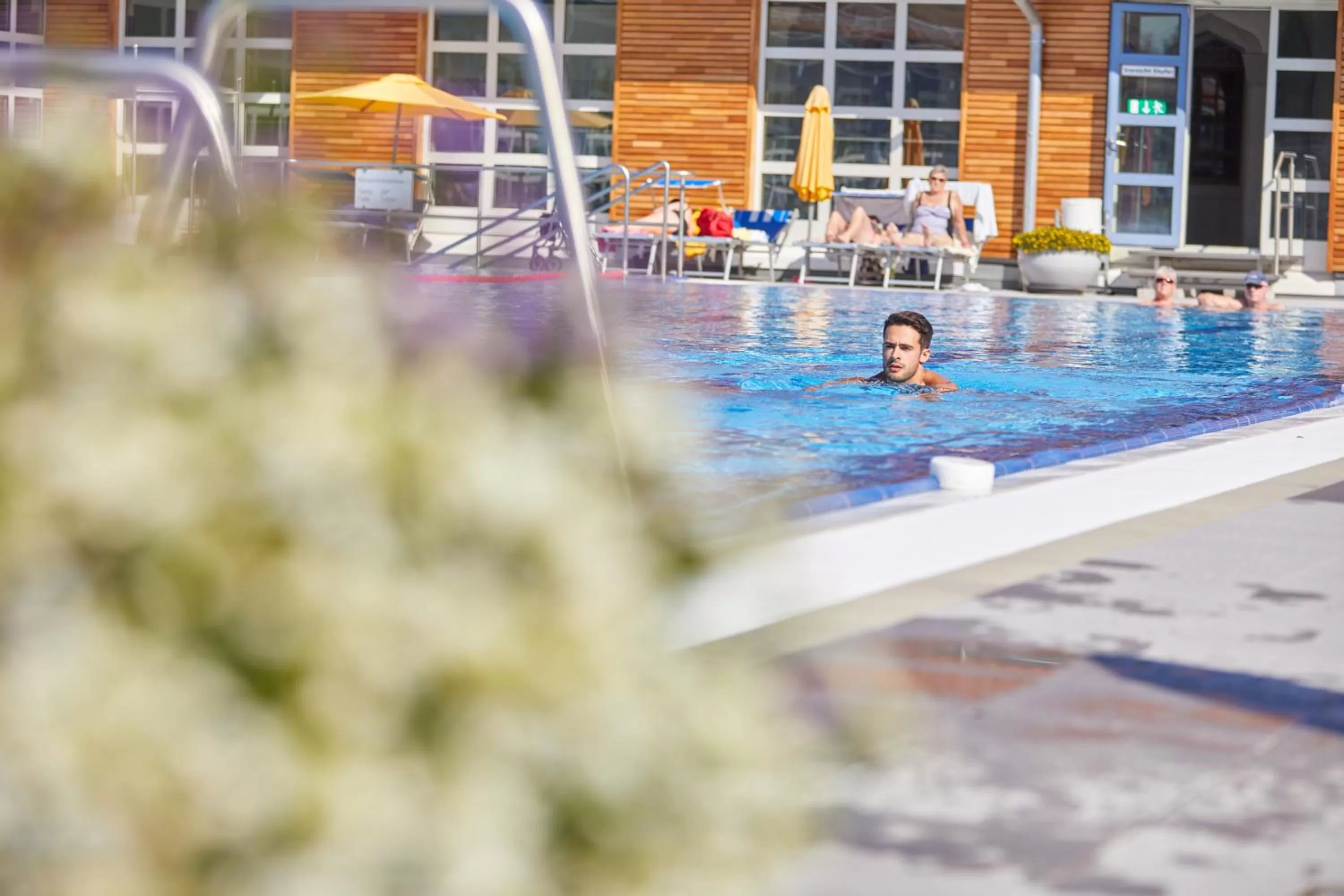 Swimming Pool in Appartement-Haus Blumenhof