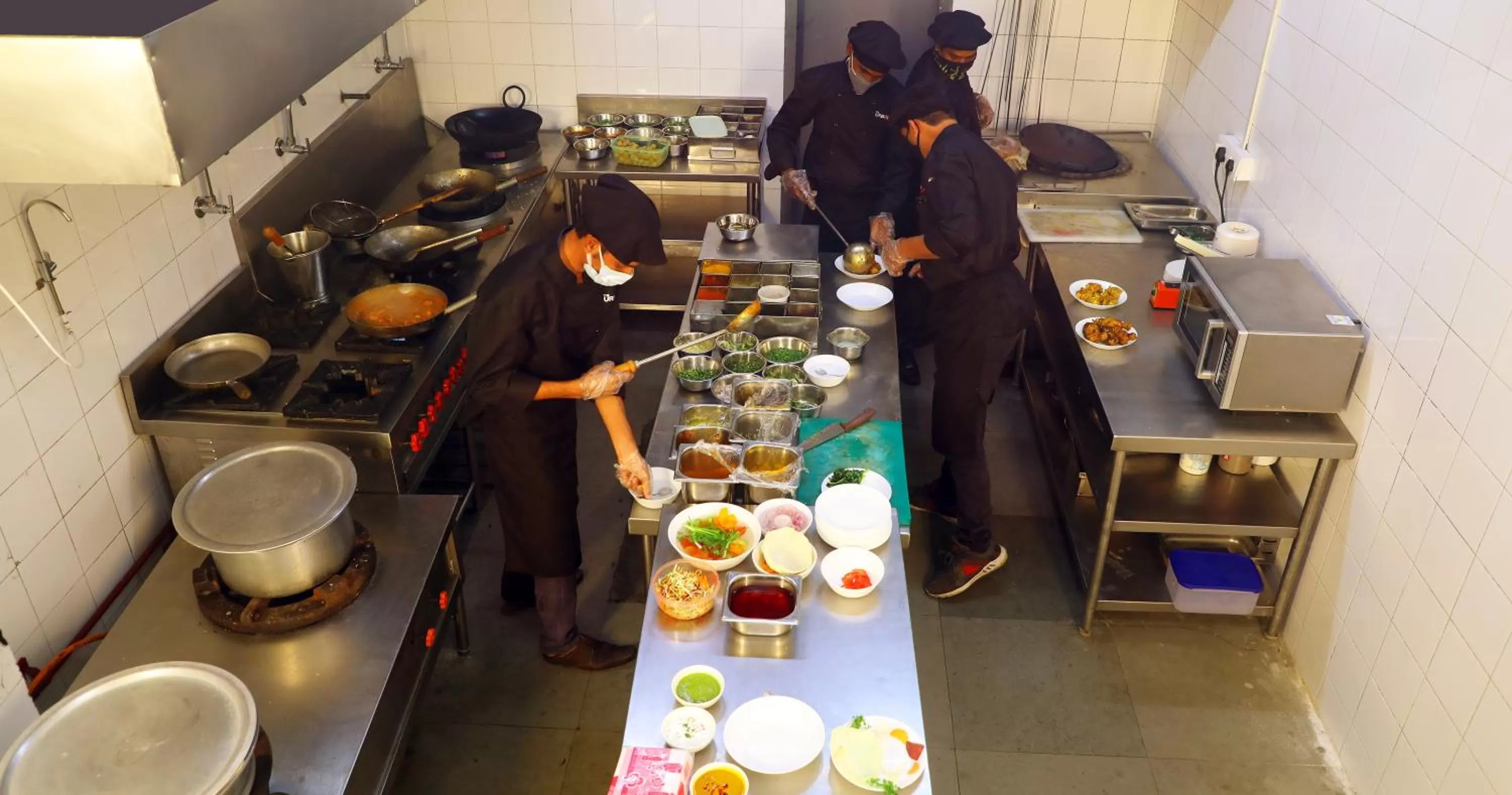 Kitchen or kitchenette in The Urban Stays