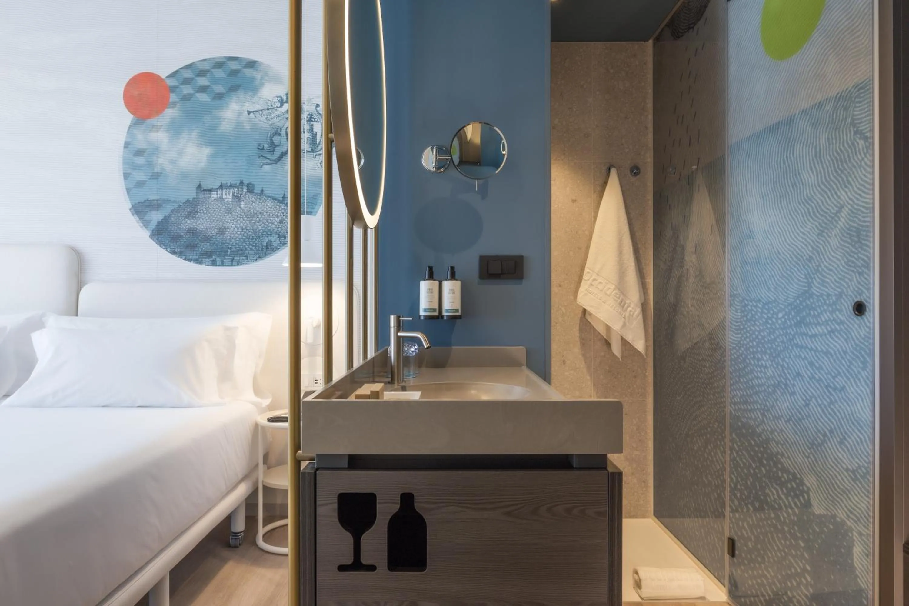 Bathroom, Bed in Occidental Ljubljana