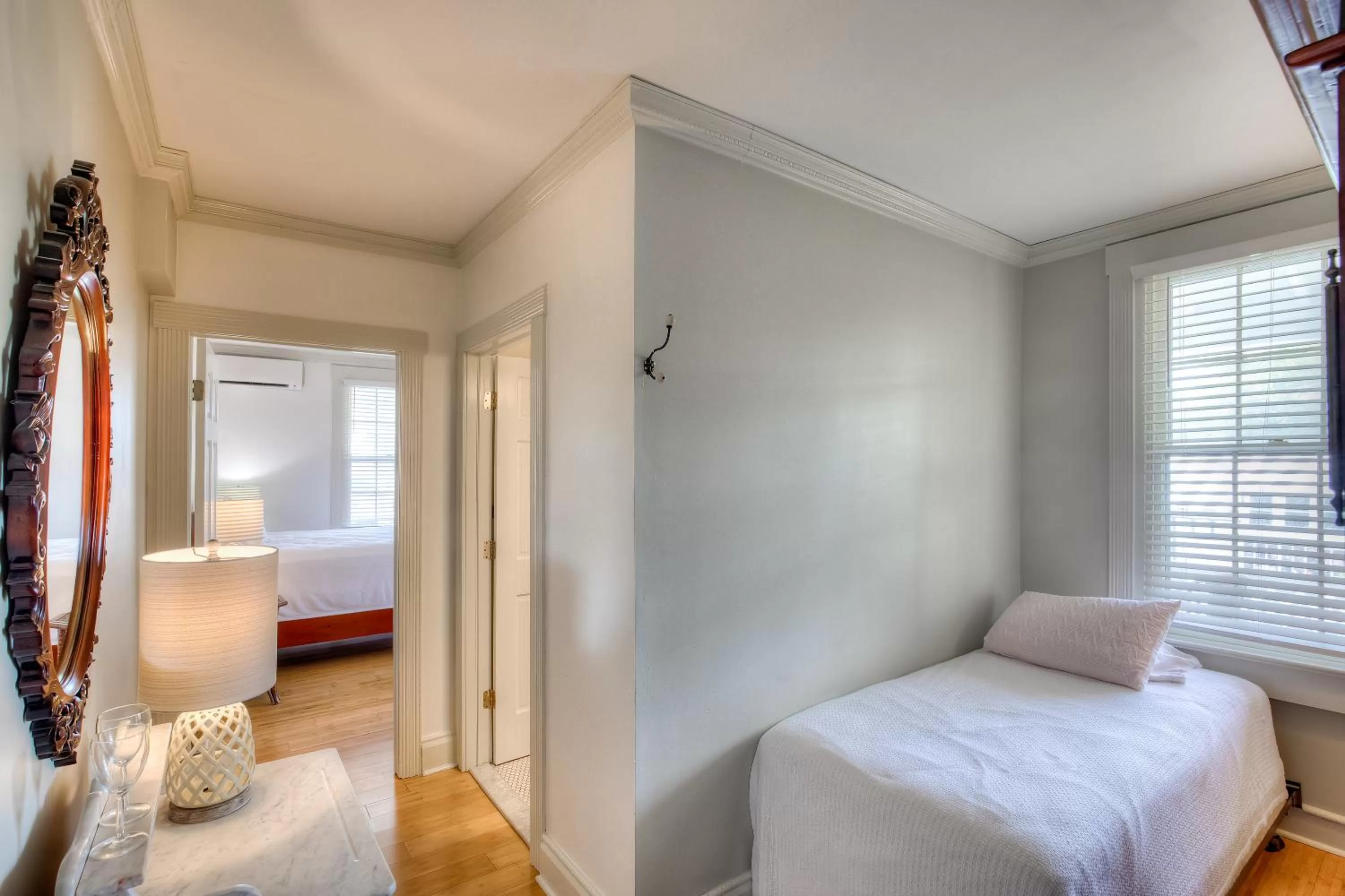 Photo of the whole room, Bed in Elaine's Cape May Boutique Hotel