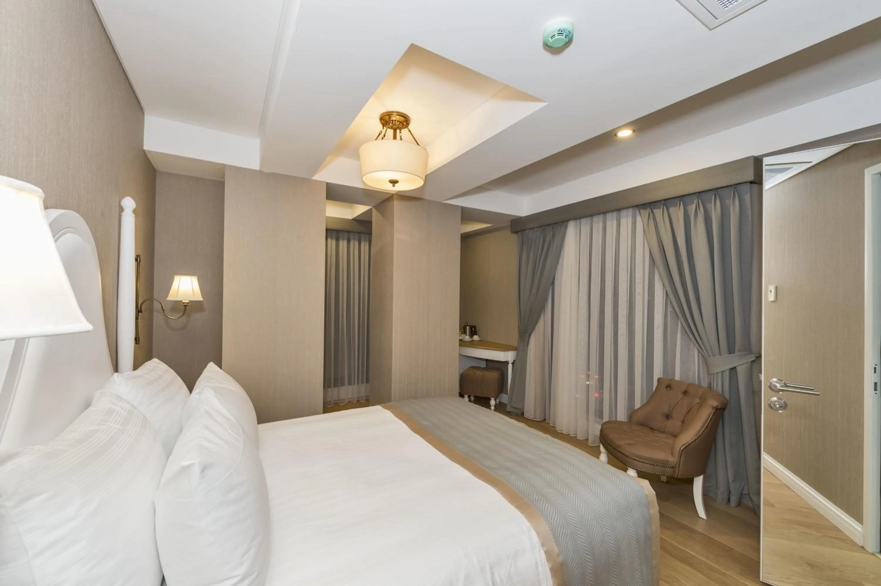 Photo of the whole room, Bed in Hanna Hotel