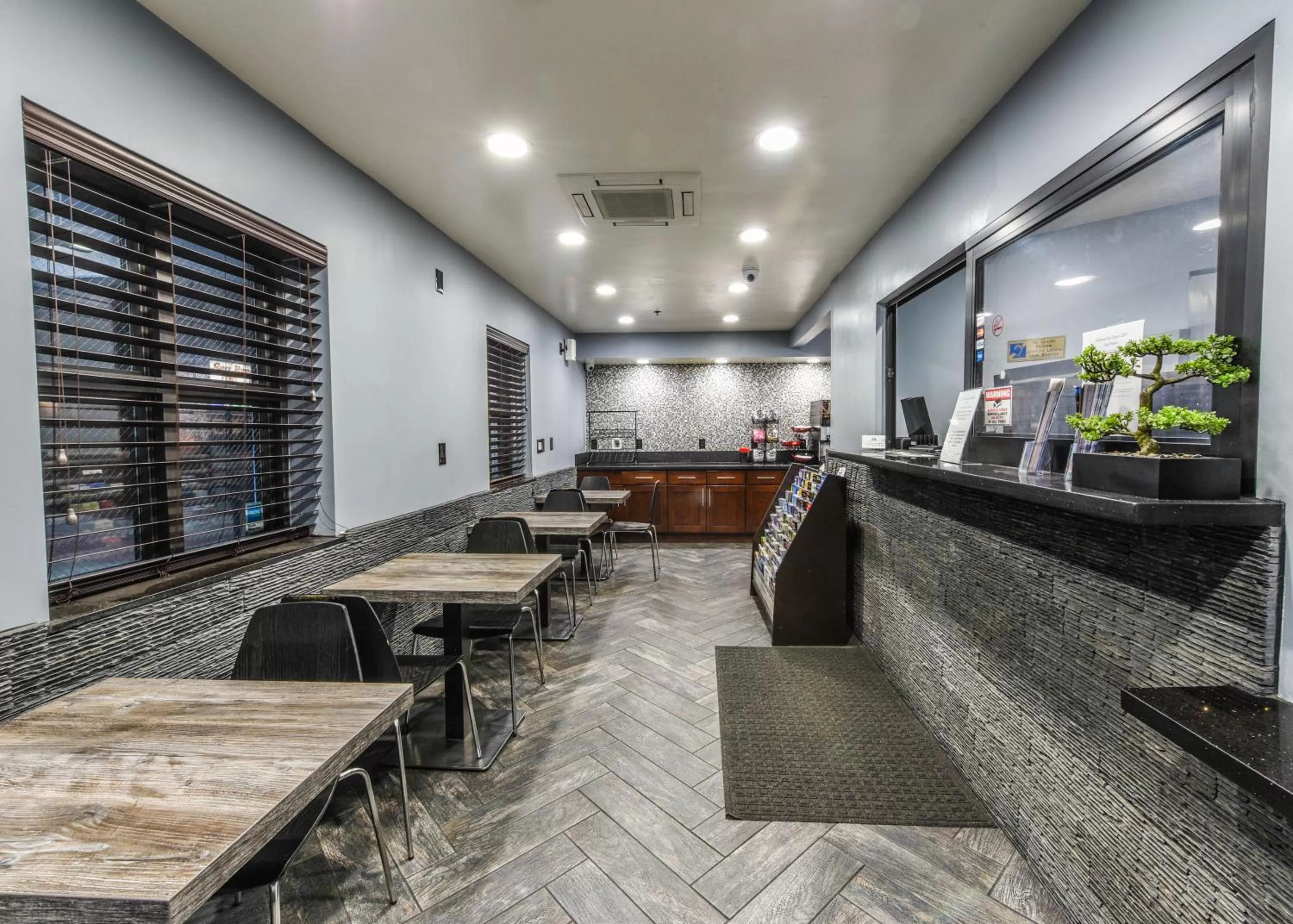 Lobby or reception in Hollywood Inn Express LAX