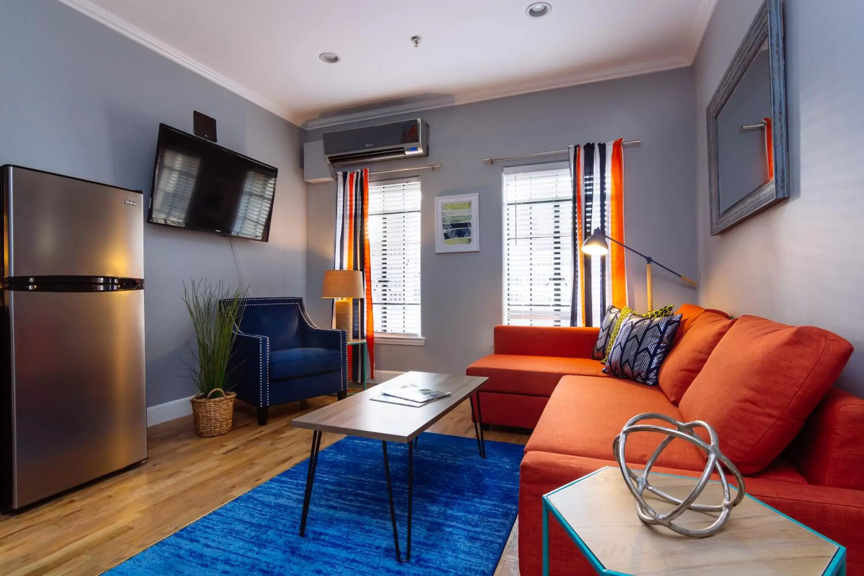 Deluxe 1-Bedroom Suite in Broadlind Hotel Deluxe 1-Bedroom Suite in Broadlind Hotel