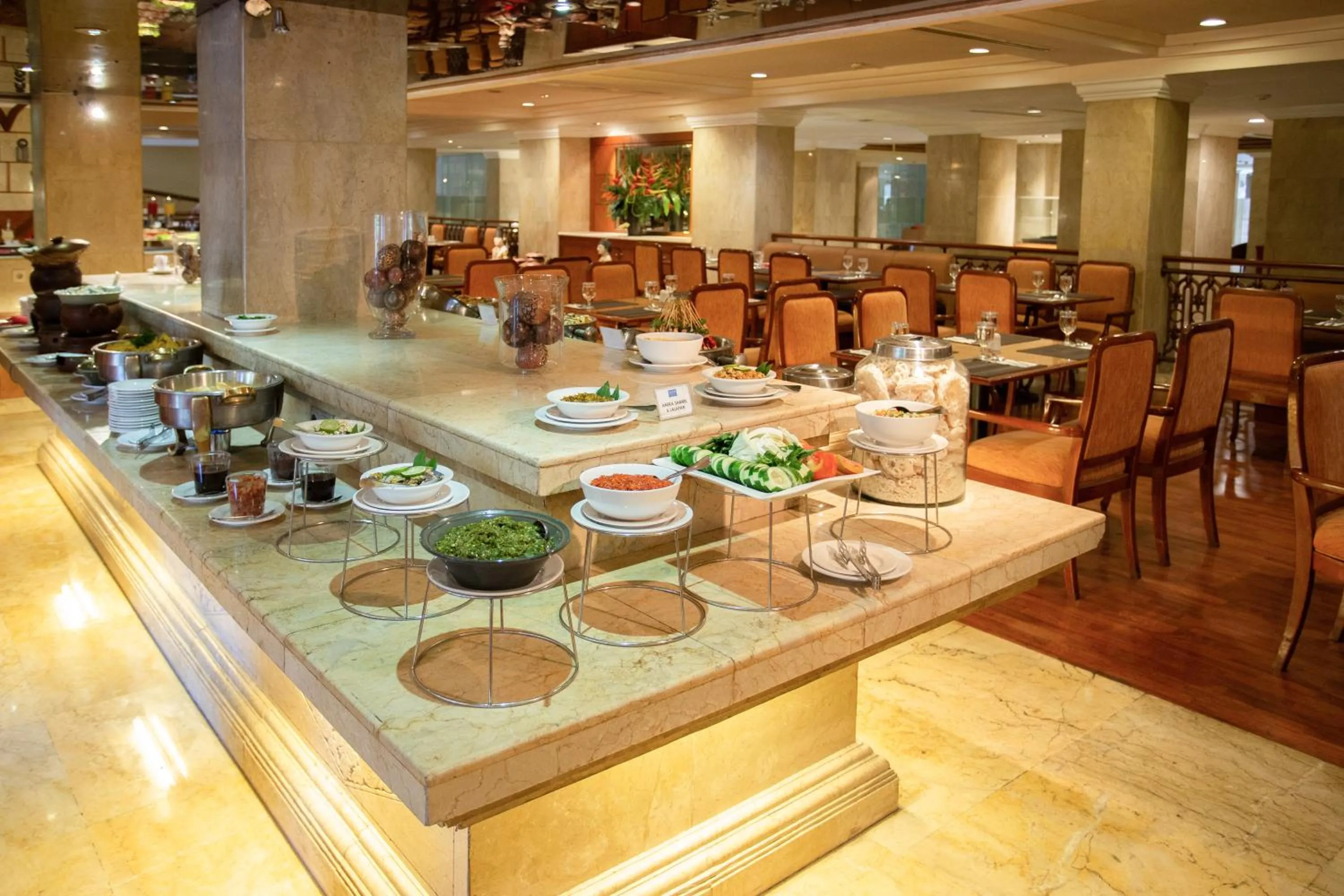 Restaurant/places to eat in Hotel New Saphir Yogyakarta