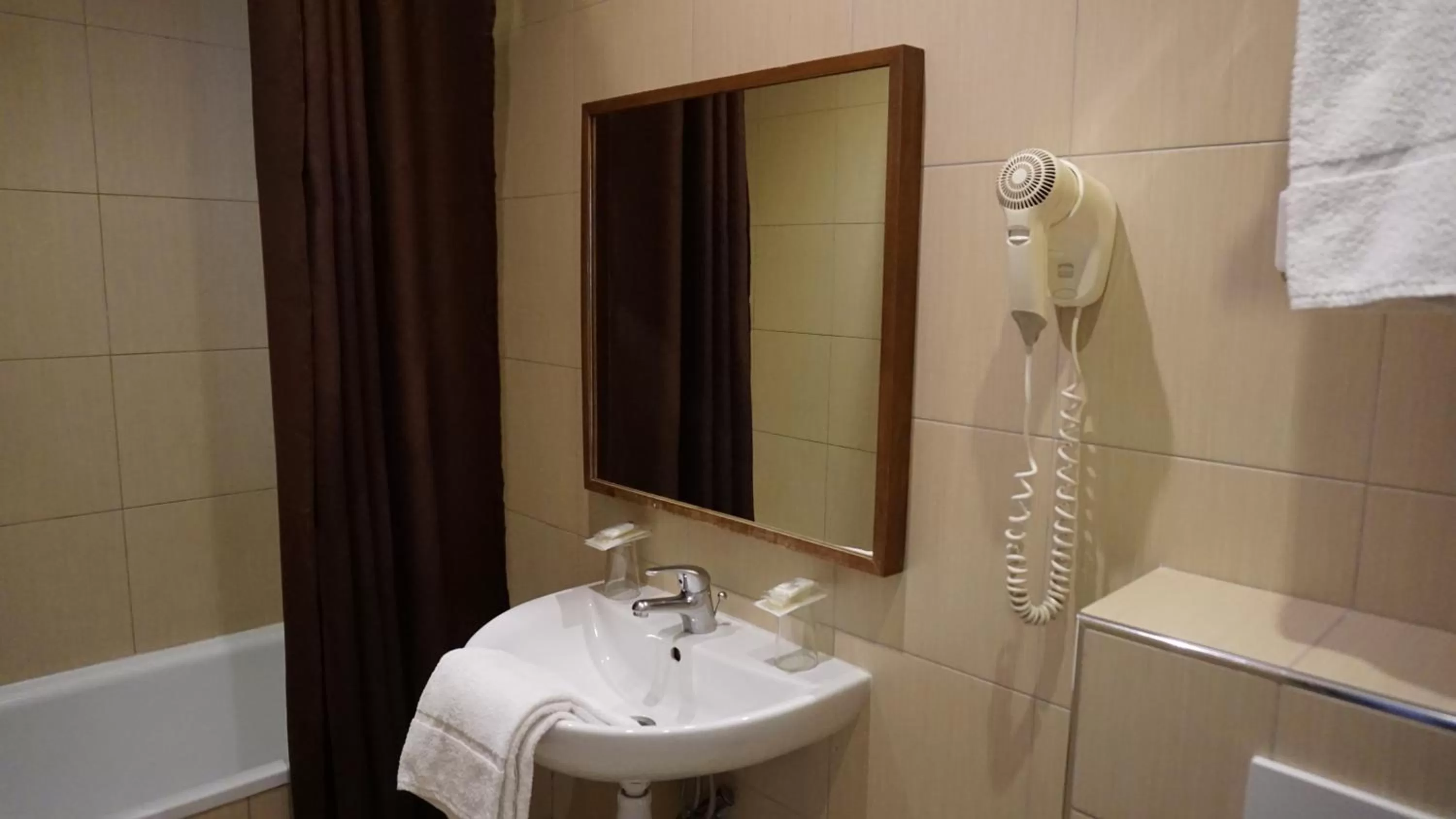 Bathroom in Hôtel Liège Strasbourg