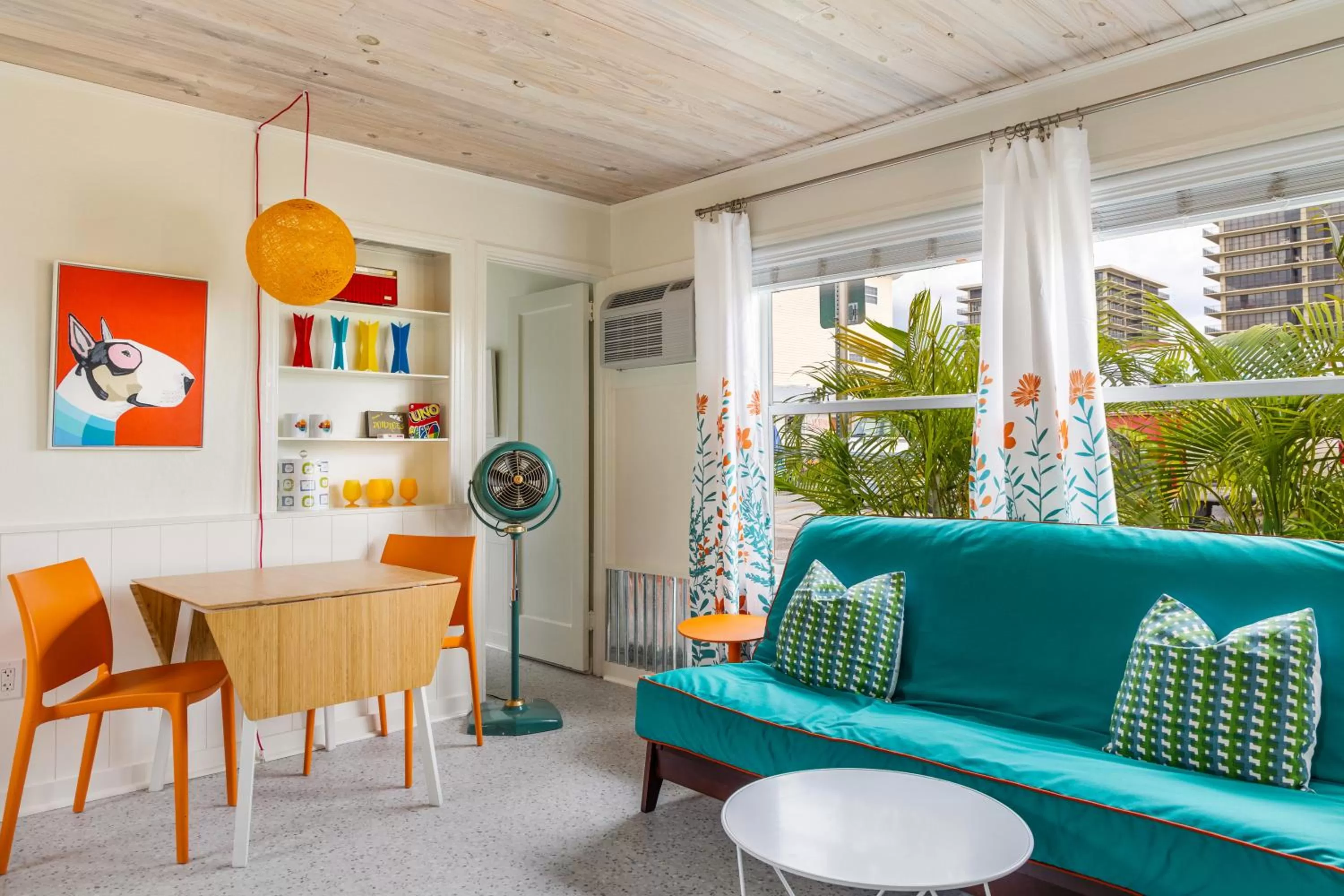 Living room in Sunset Inn and Cottages