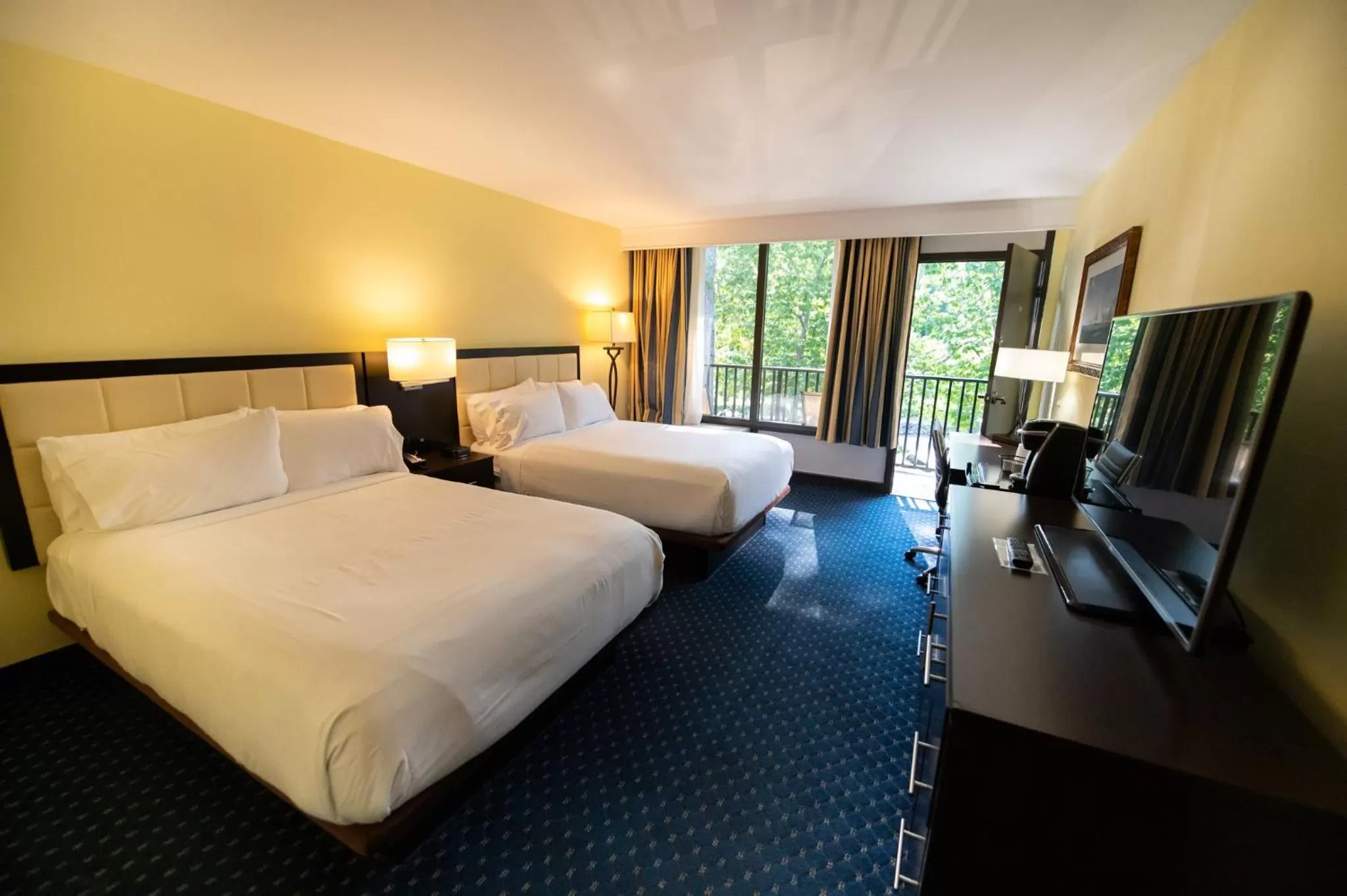 Photo of the whole room, Bed in Holiday Inn Bar Harbor Regency Hotel by IHG