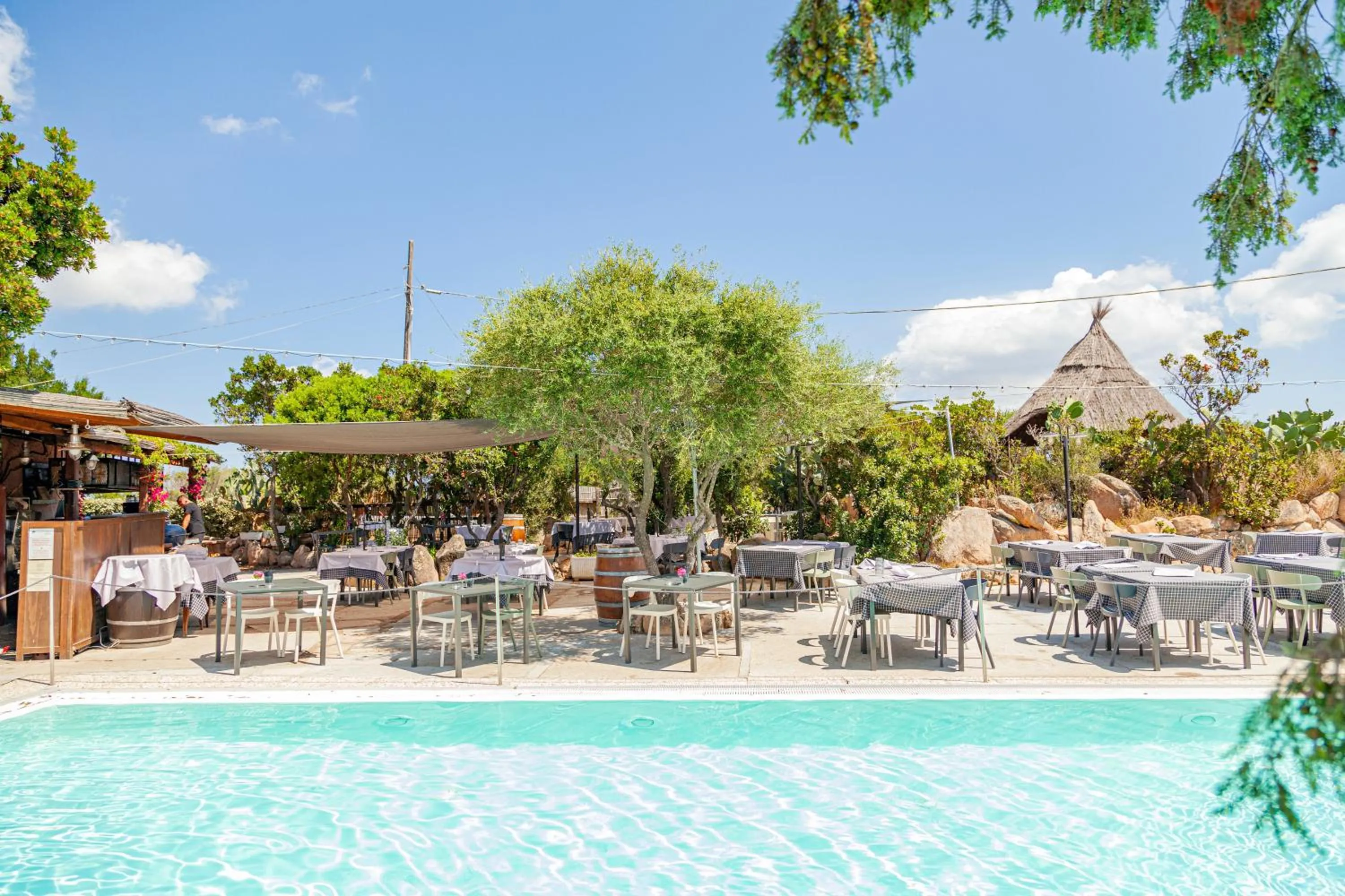 Restaurant/places to eat in Residence Hotel Lu Nibareddu