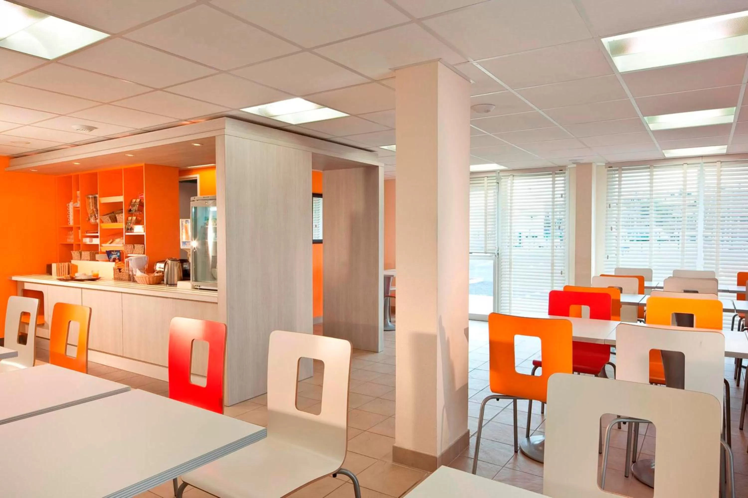 Restaurant/places to eat in Première Classe Epernay