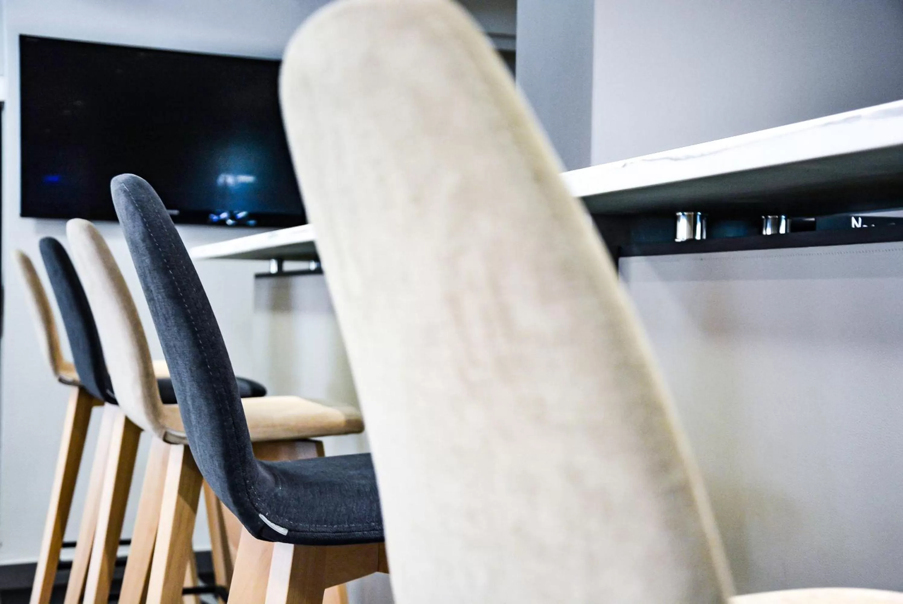 Lounge or bar in Mercure Lorient Centre