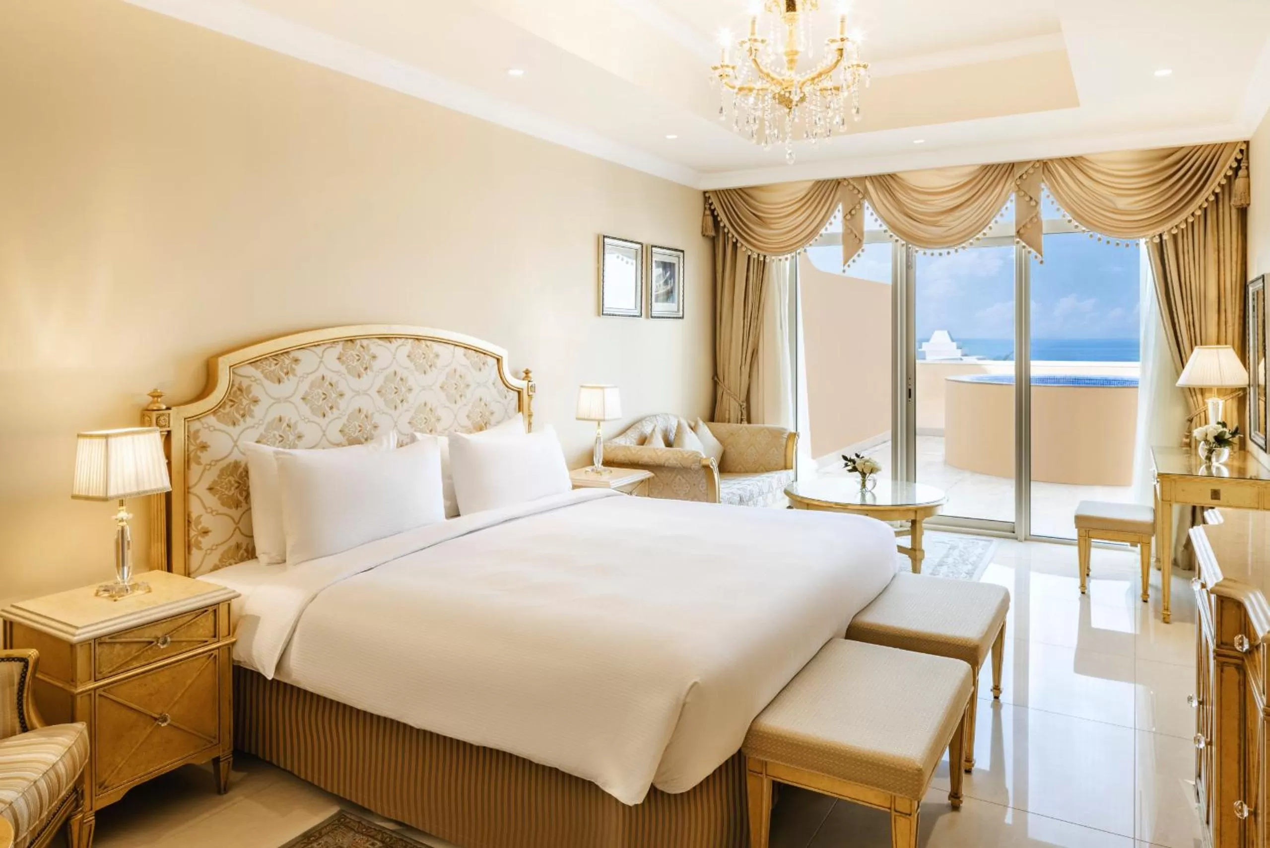 Bedroom, Bed in Kempinski Hotel Palm Jumeirah