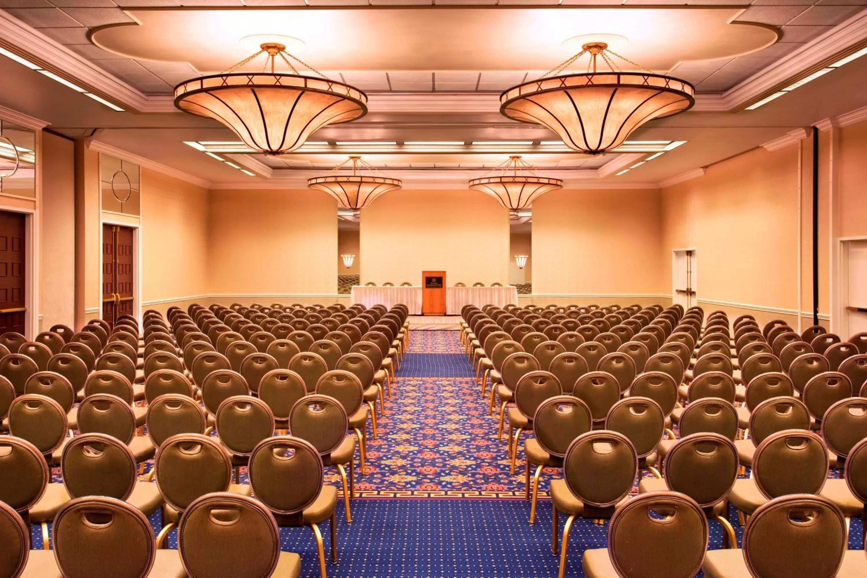 Meeting/conference room in Sheraton Syracuse University Hotel and Conference Center
