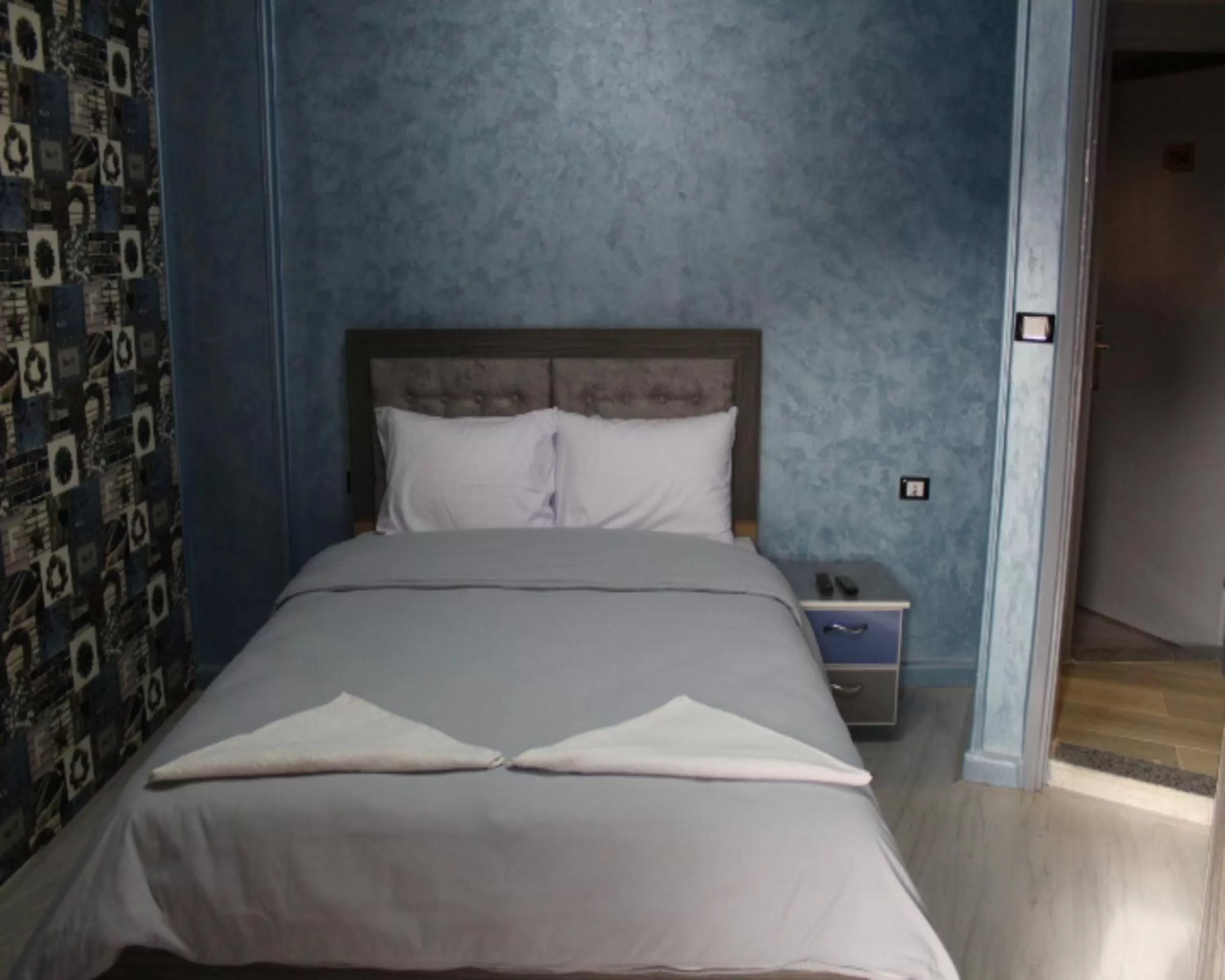 Bed in Hostel Sunset Down town