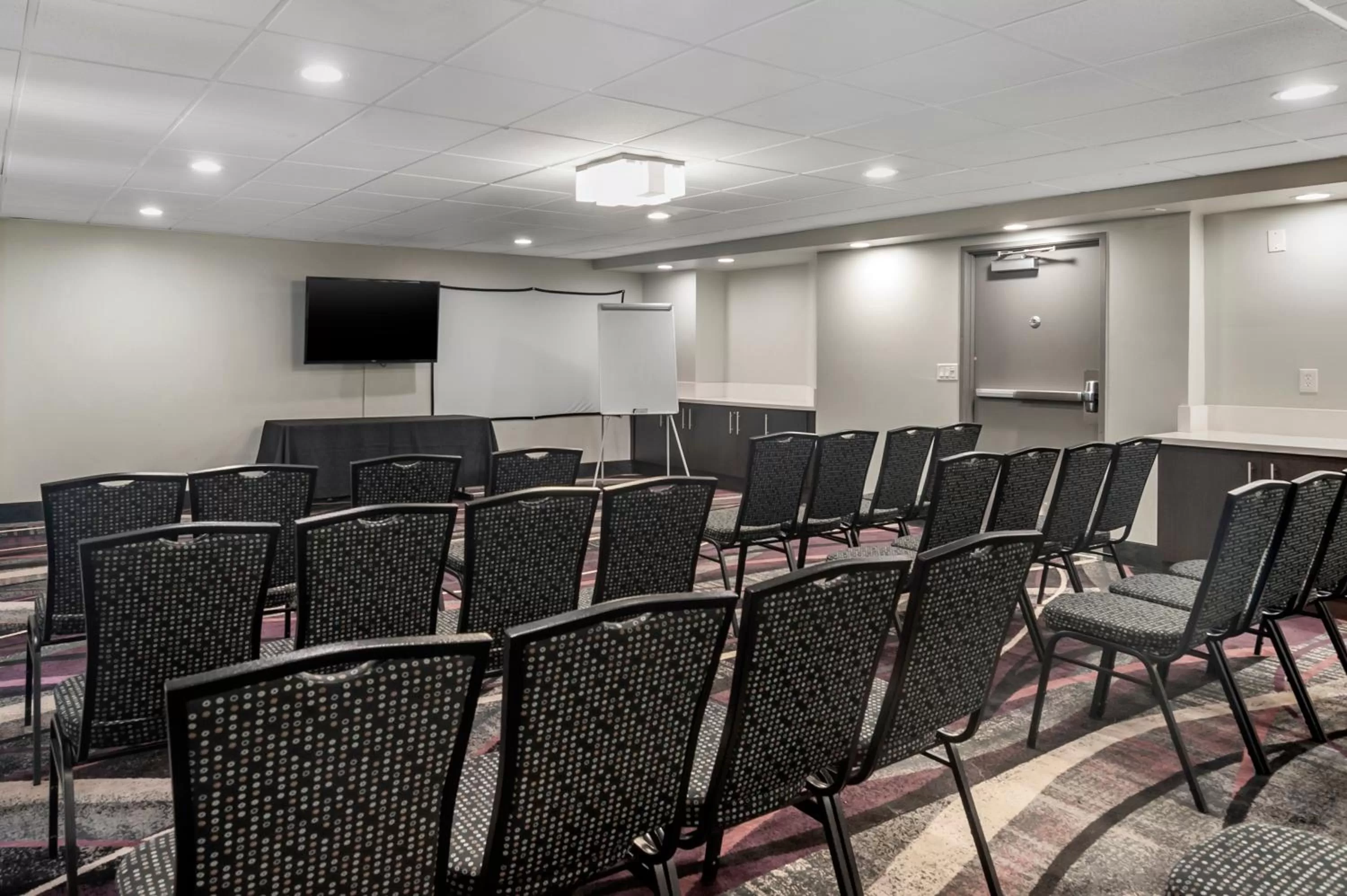 Meeting/conference room in Best Western Plus Commerce Hotel