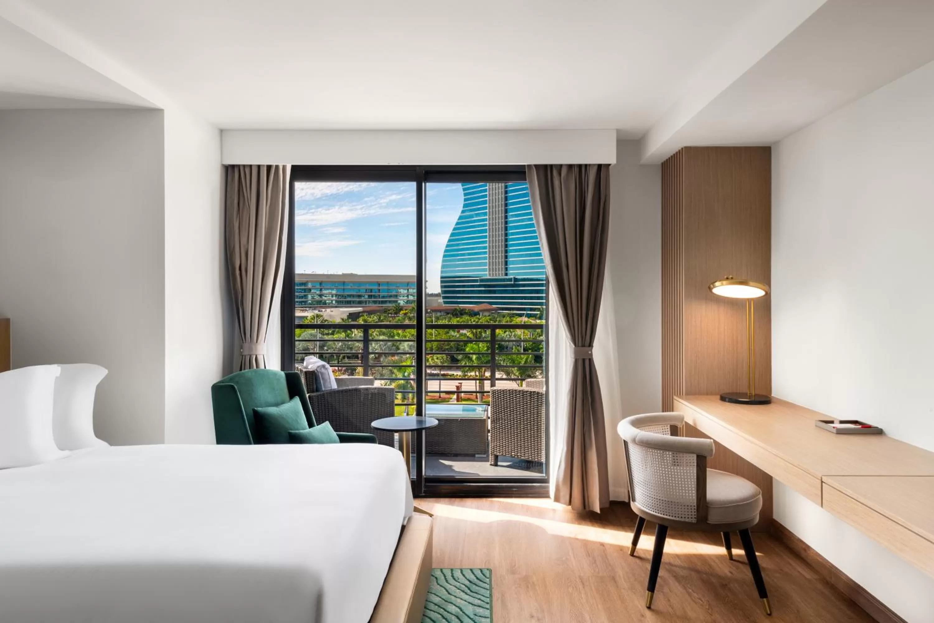 View (from property/room), Bed in Dolce by Wyndham Hollywood