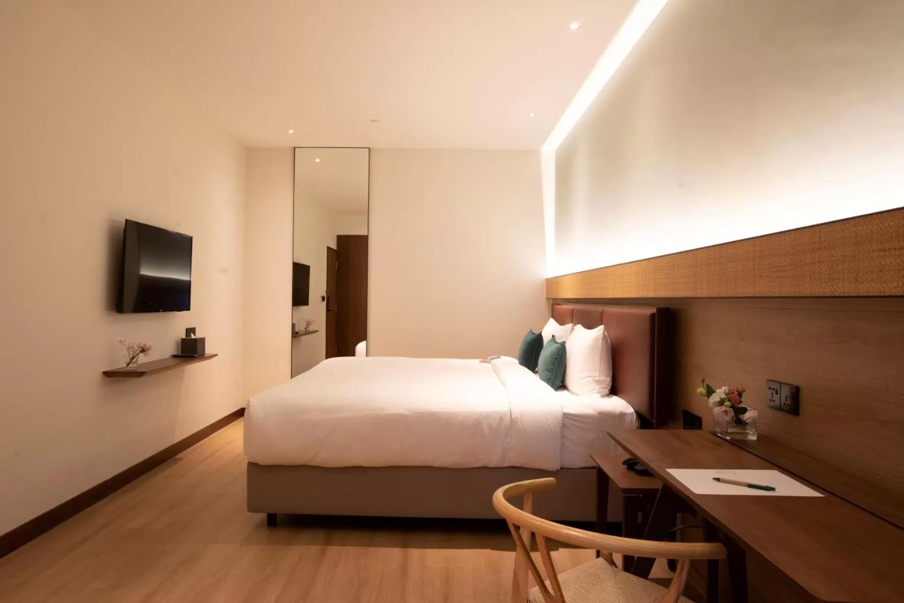 Bed in The LUMA Hotel, a Member of Design Hotels