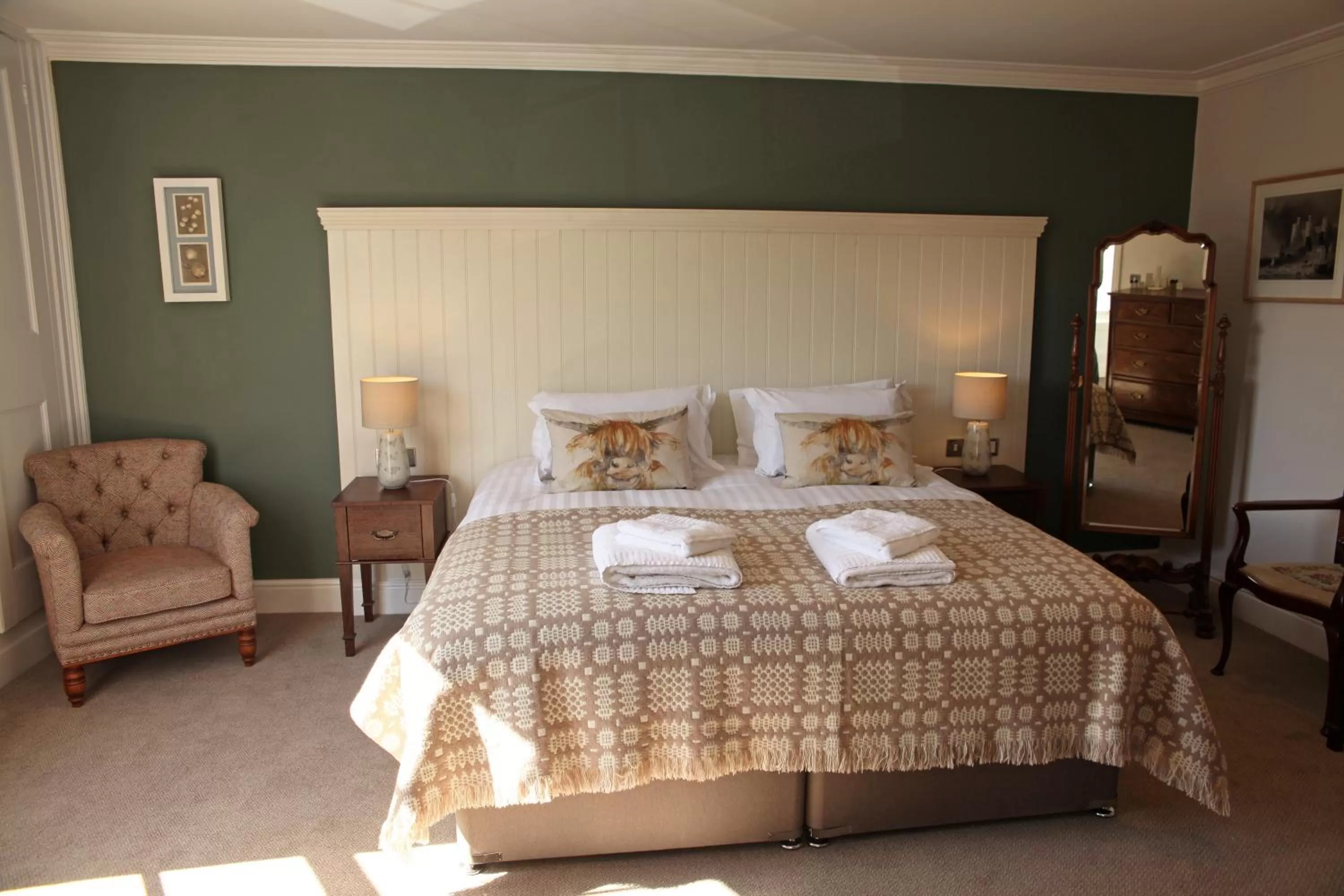 Bedroom, Bed in The Erskine Arms