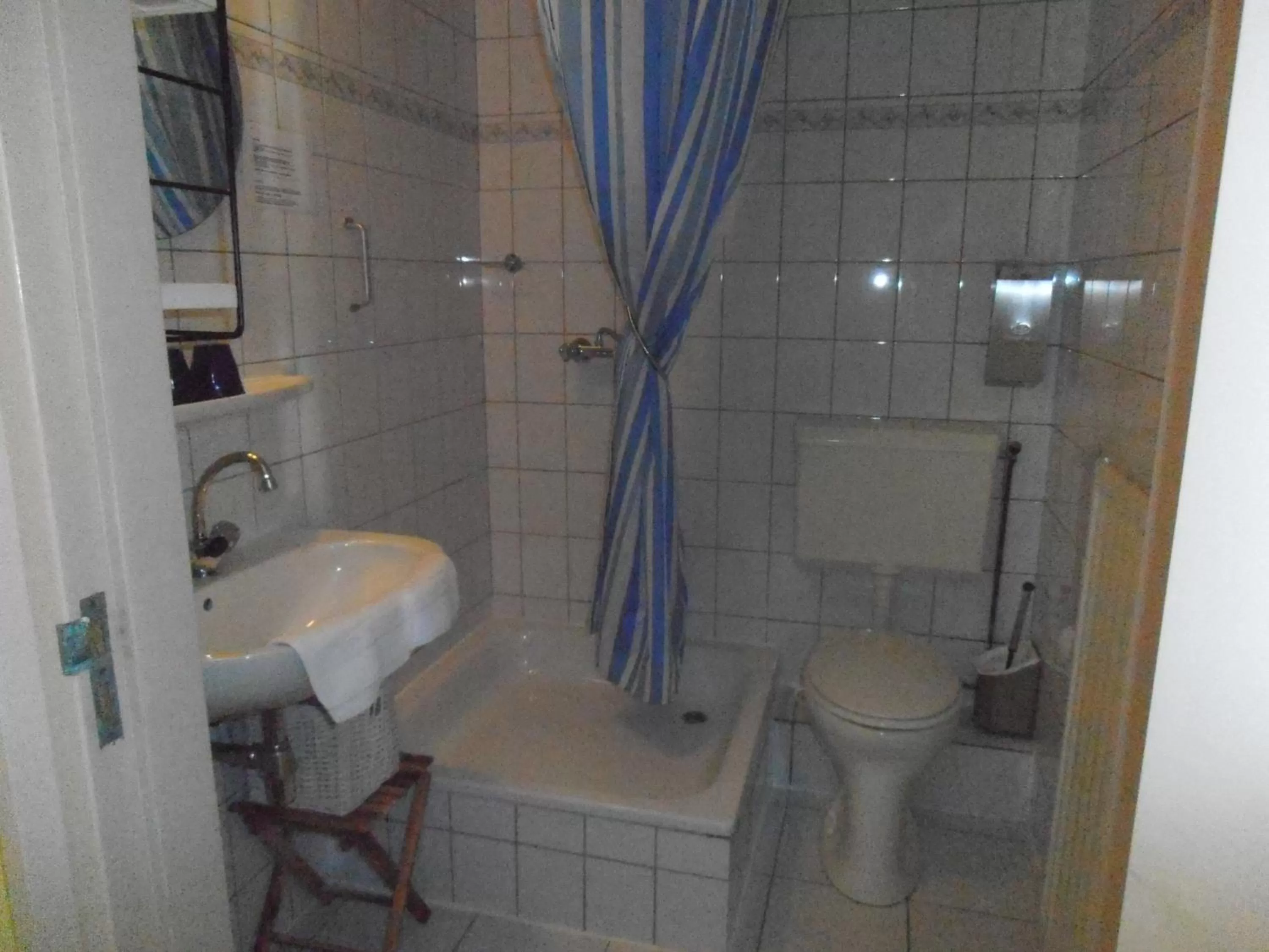 Bathroom in Hotel Restaurant The Kings Head Inn