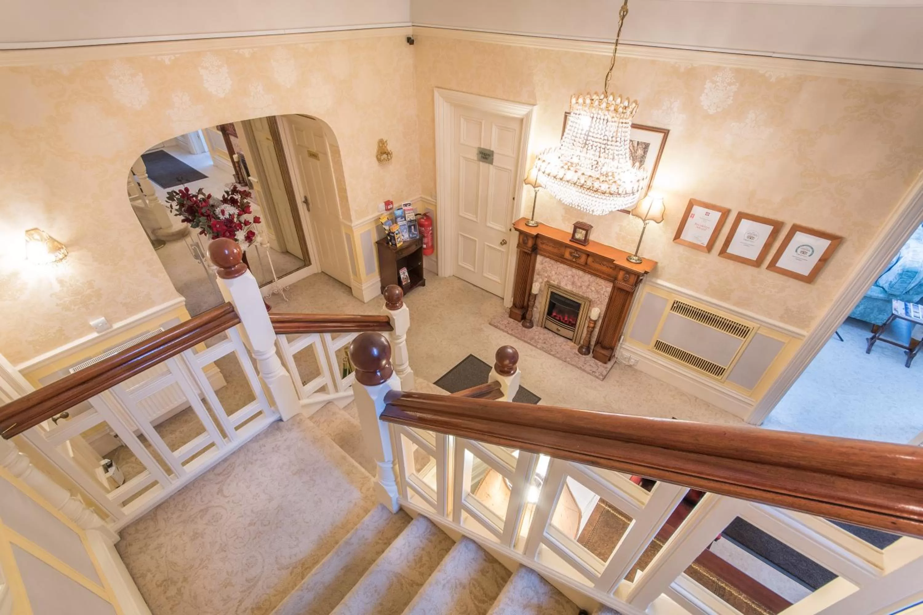 Lobby or reception in Grovefield Manor