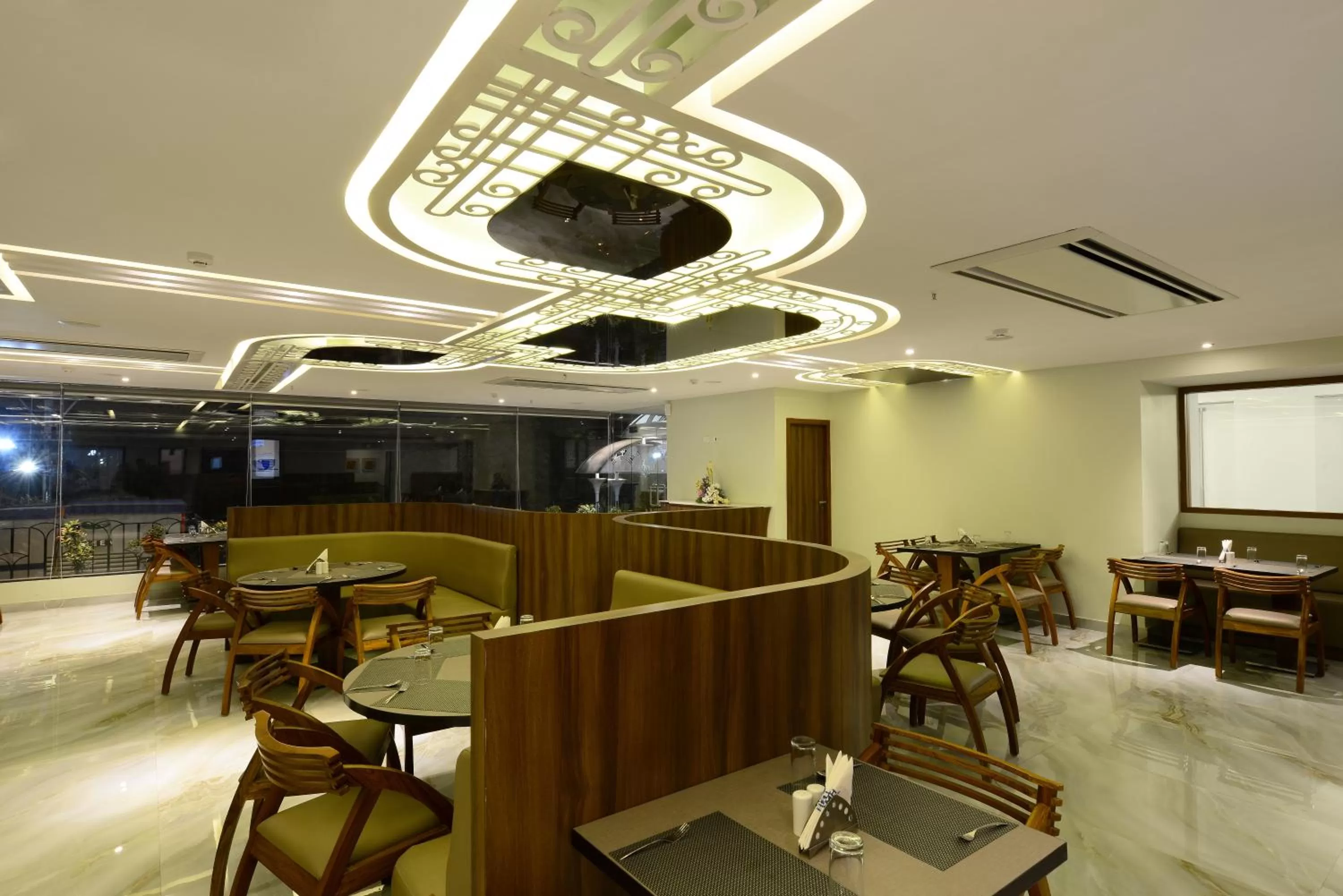 Restaurant/places to eat, Lounge/Bar in Taj Mahal Hotel