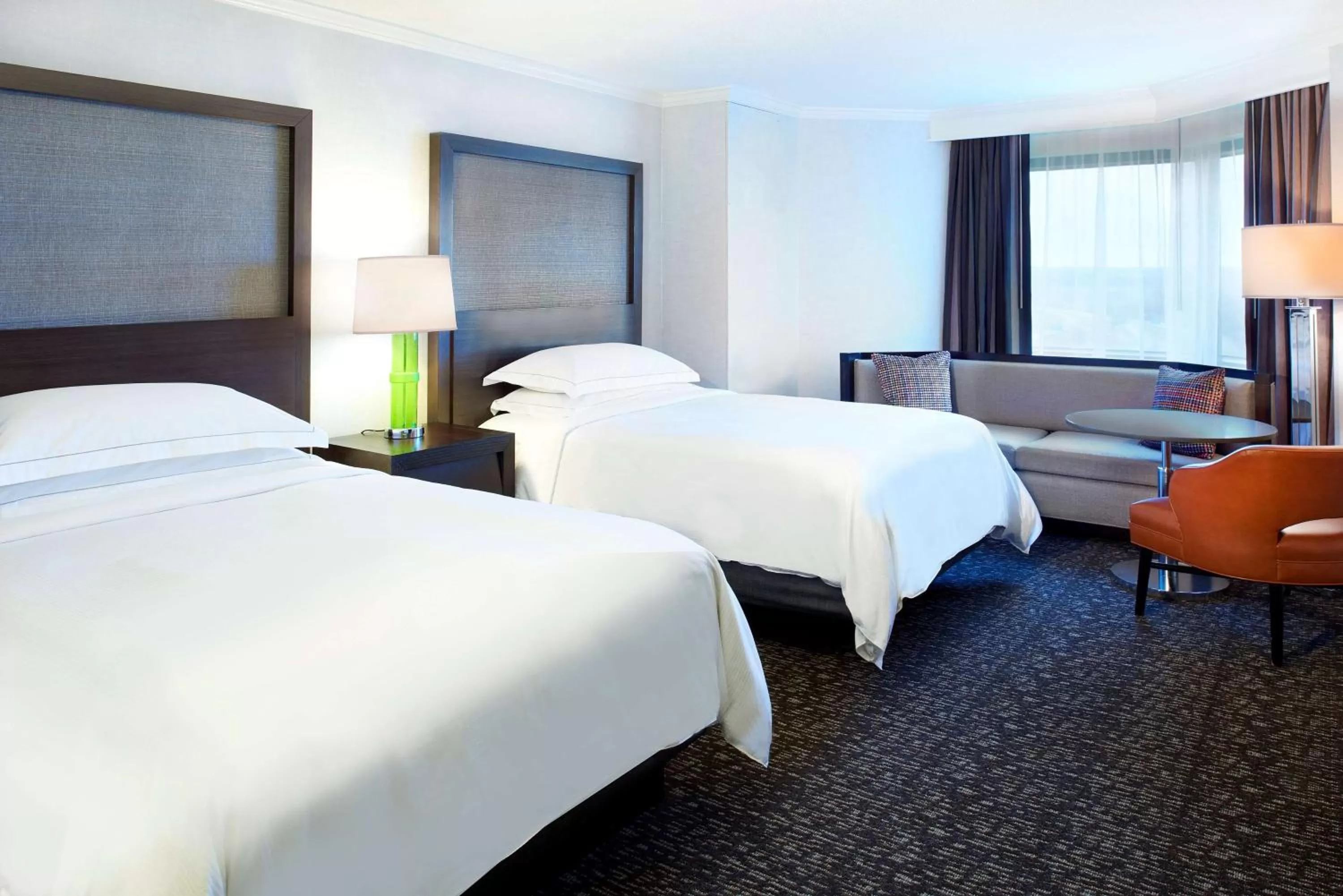 Bed in Hilton Minneapolis-St Paul Airport