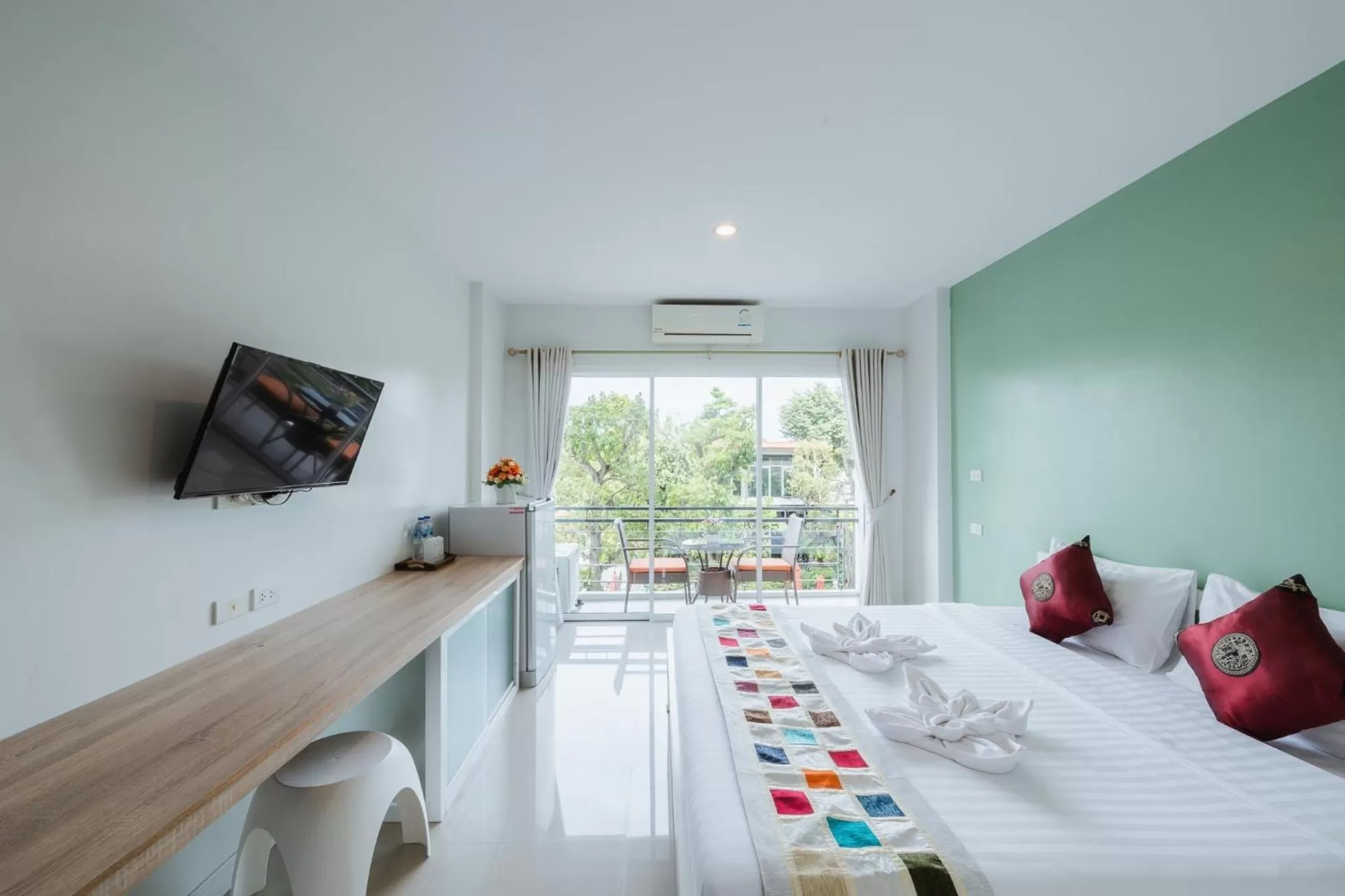 Photo of the whole room, Bed in UR The Private Huahin