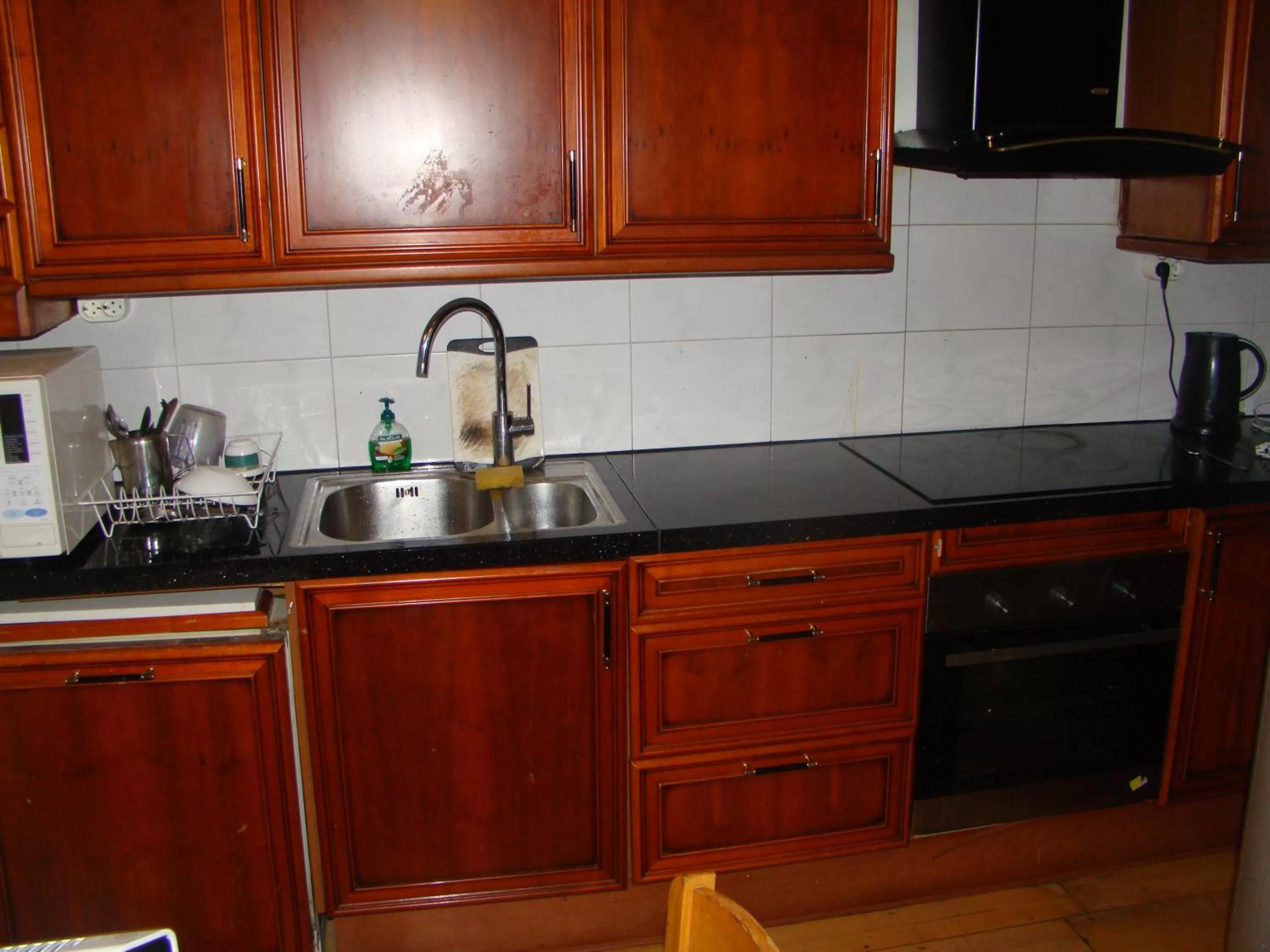 Kitchen or kitchenette in Amsterhouse B&B