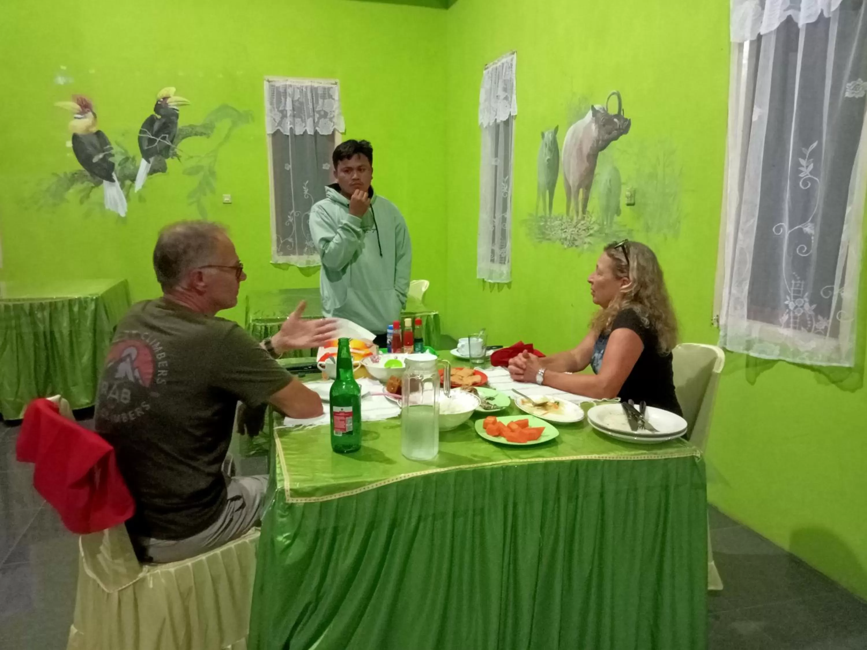 Restaurant/places to eat in Tangkoko Lodge