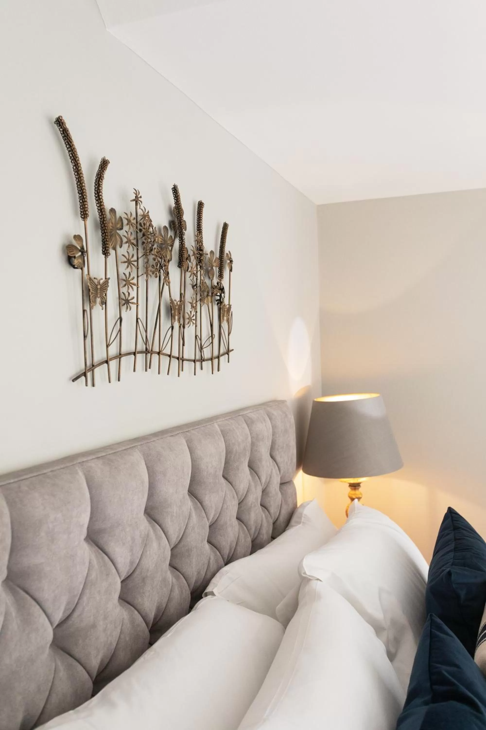 Bedroom, Bed in No.192 Oxford