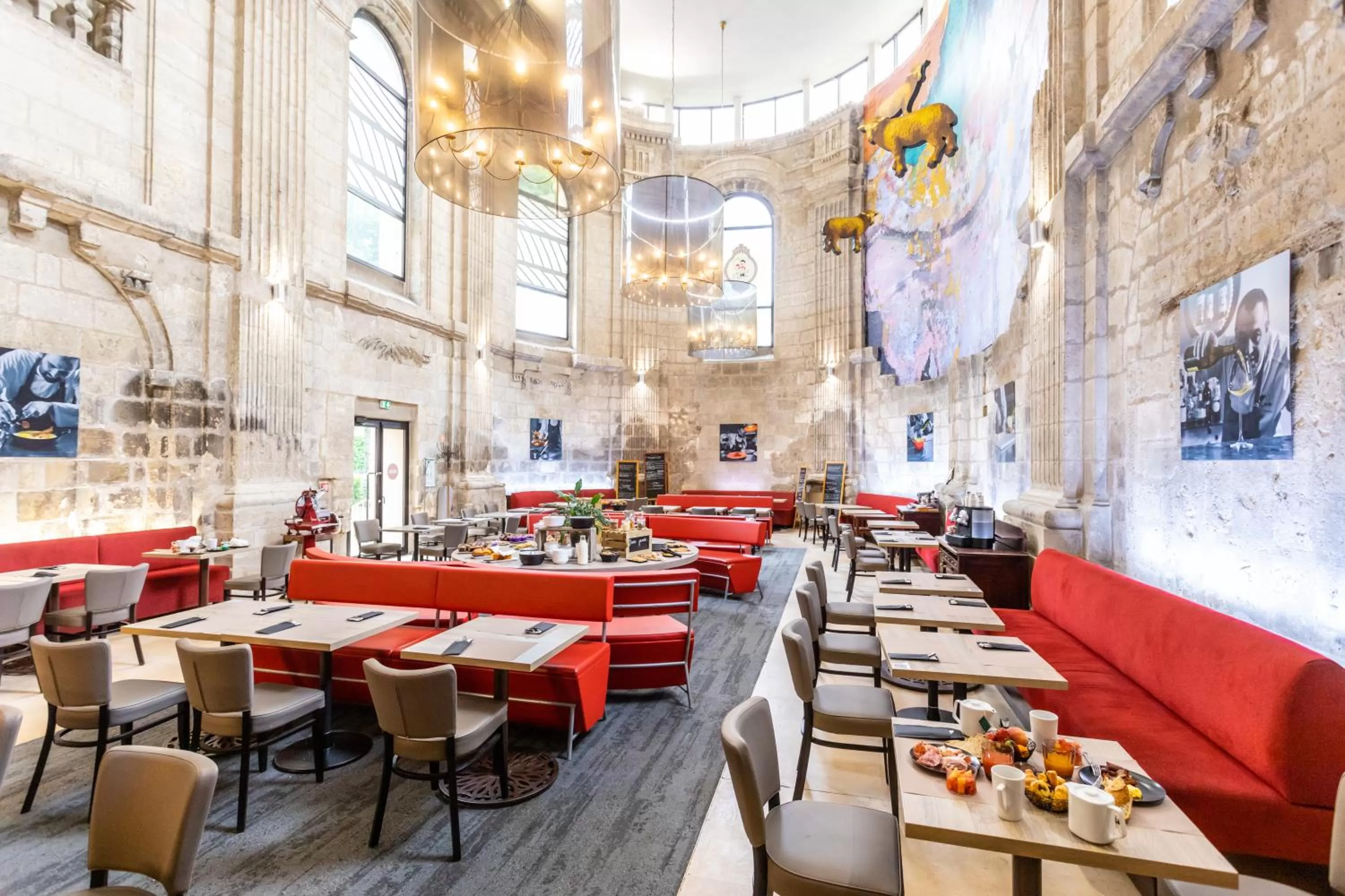 Breakfast in Hotel De Bourbon Grand Hotel Mercure Bourges