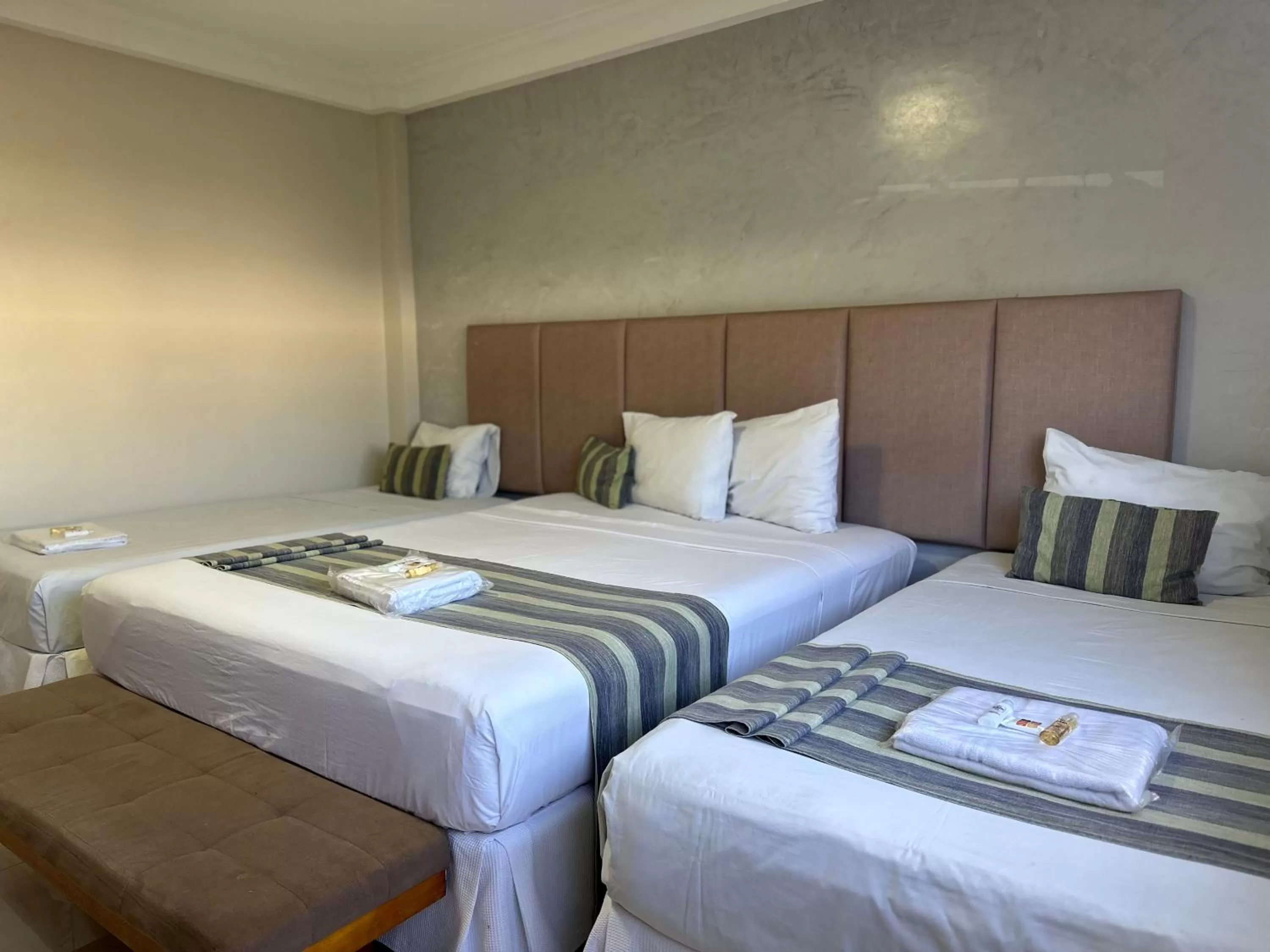 Bed in Atrium Confort Hotels